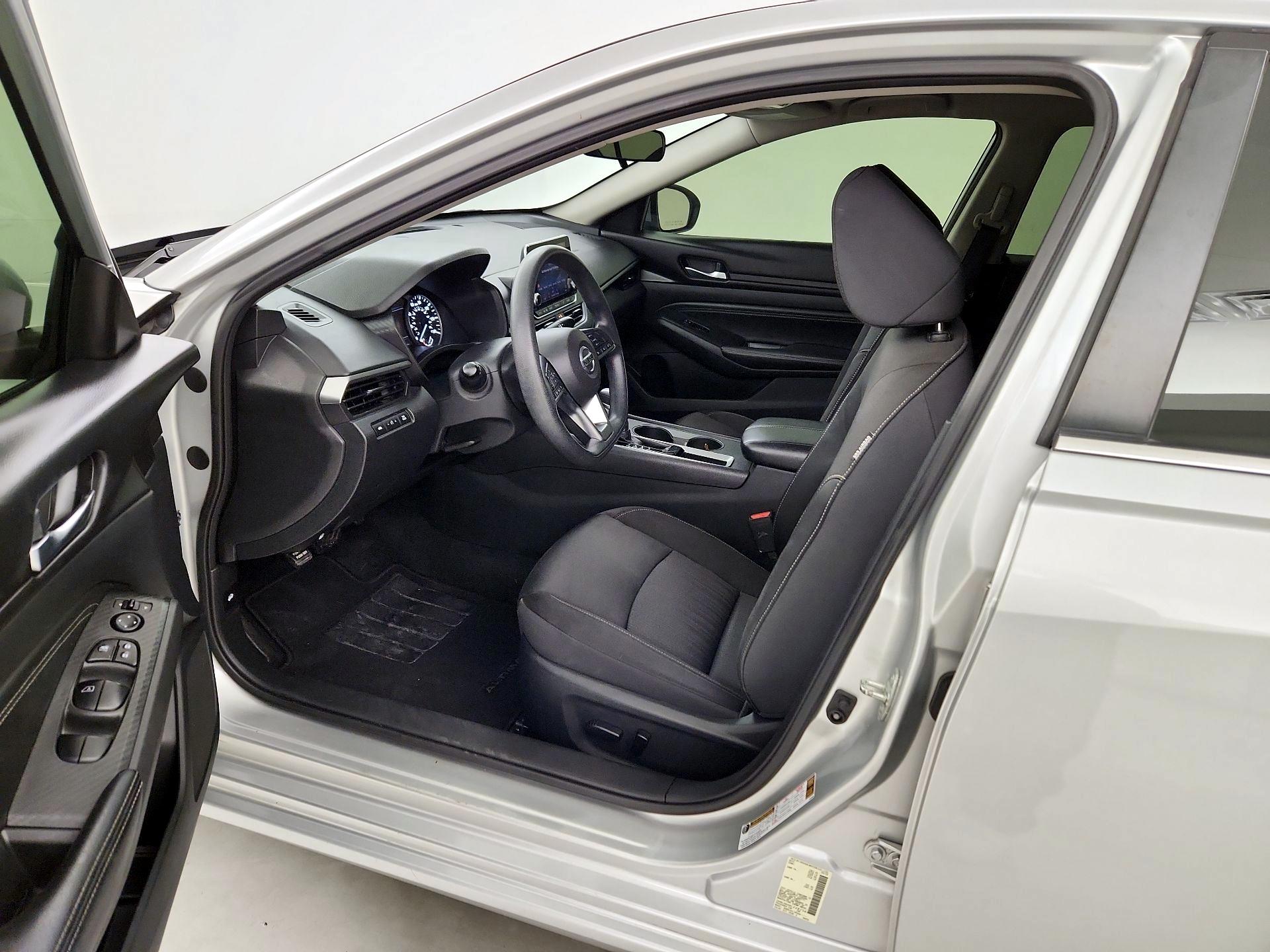 Thumbnail: 2019 Nissan Altima - 11