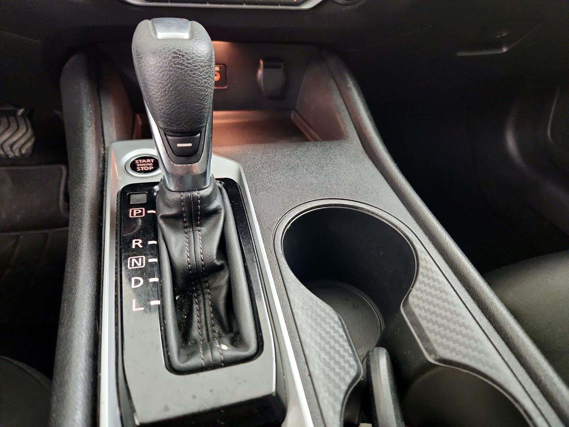 Thumbnail: 2019 Nissan Altima - 17