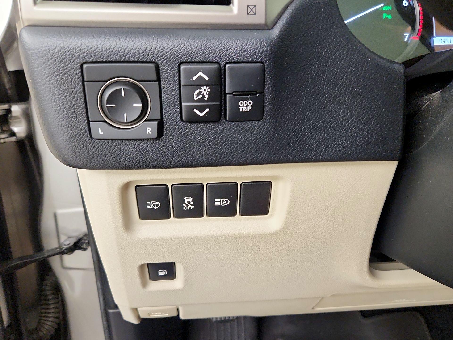 Thumbnail: 2020 Lexus GX - 13