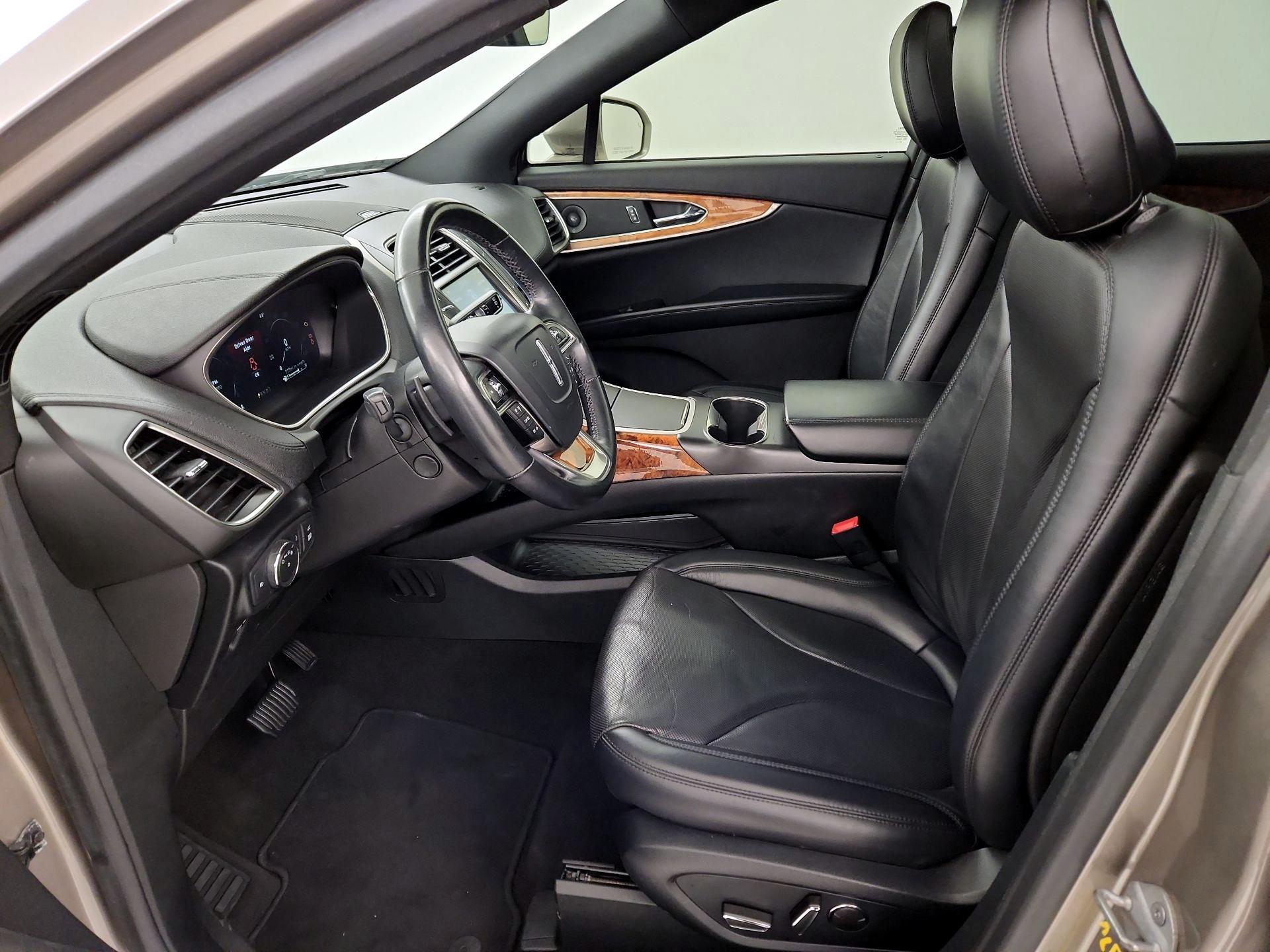 Thumbnail: 2020 Lincoln Nautilus - 11