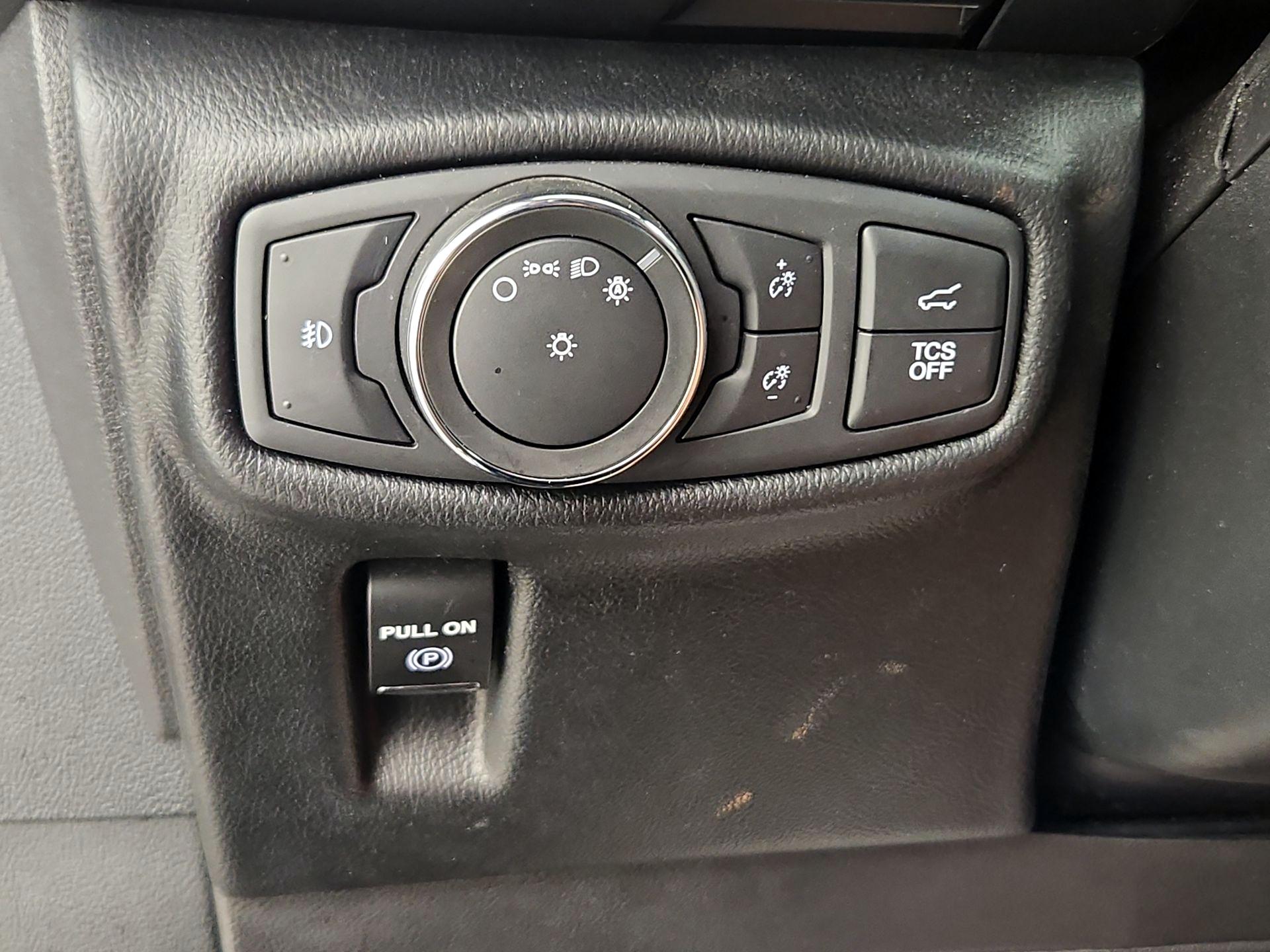 Thumbnail: 2020 Lincoln Nautilus - 13