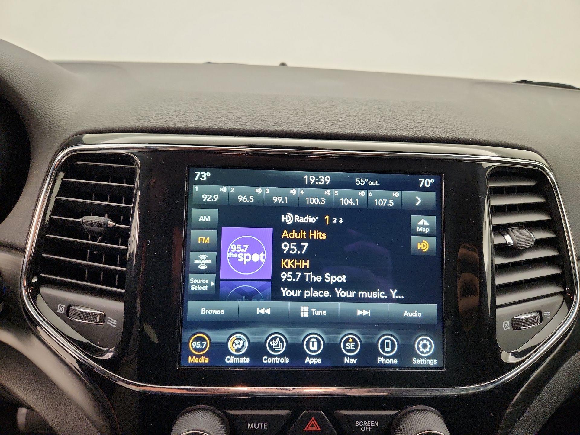 Thumbnail: 2021 Jeep Grand Cherokee - 16