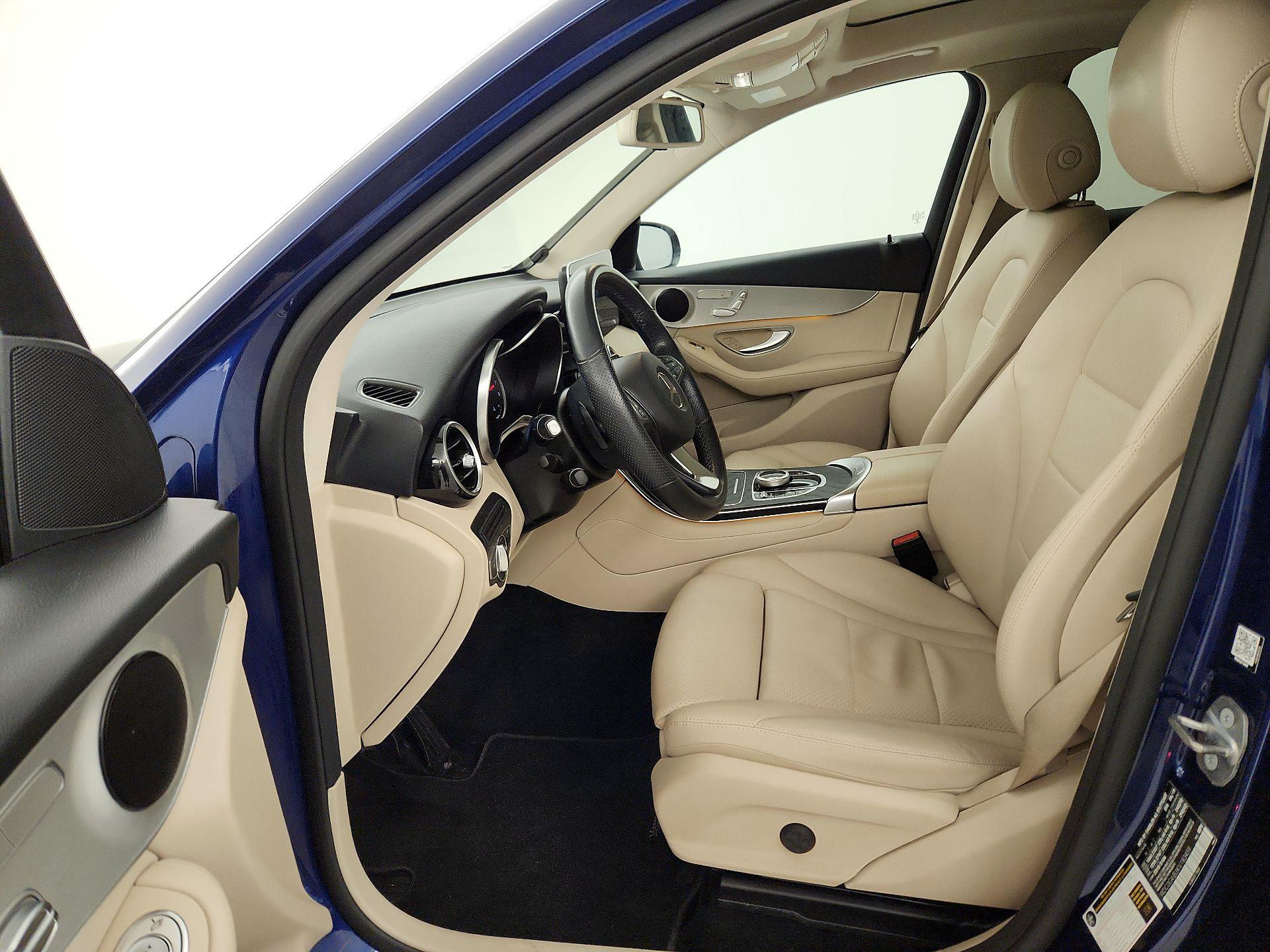 Thumbnail: 2019 Mercedes-Benz GLC - 11