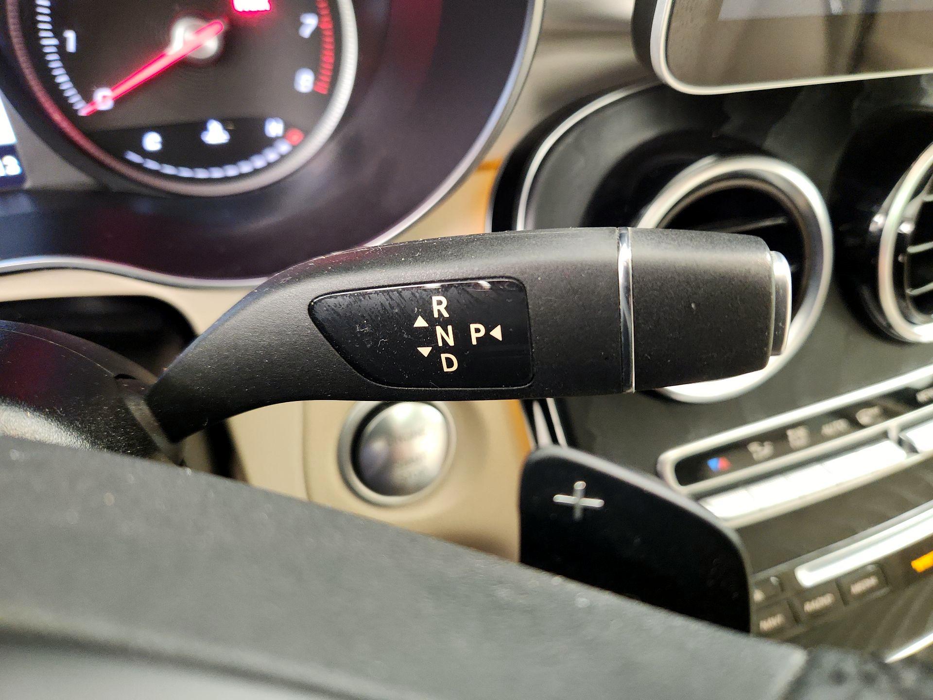 Thumbnail: 2019 Mercedes-Benz GLC - 18