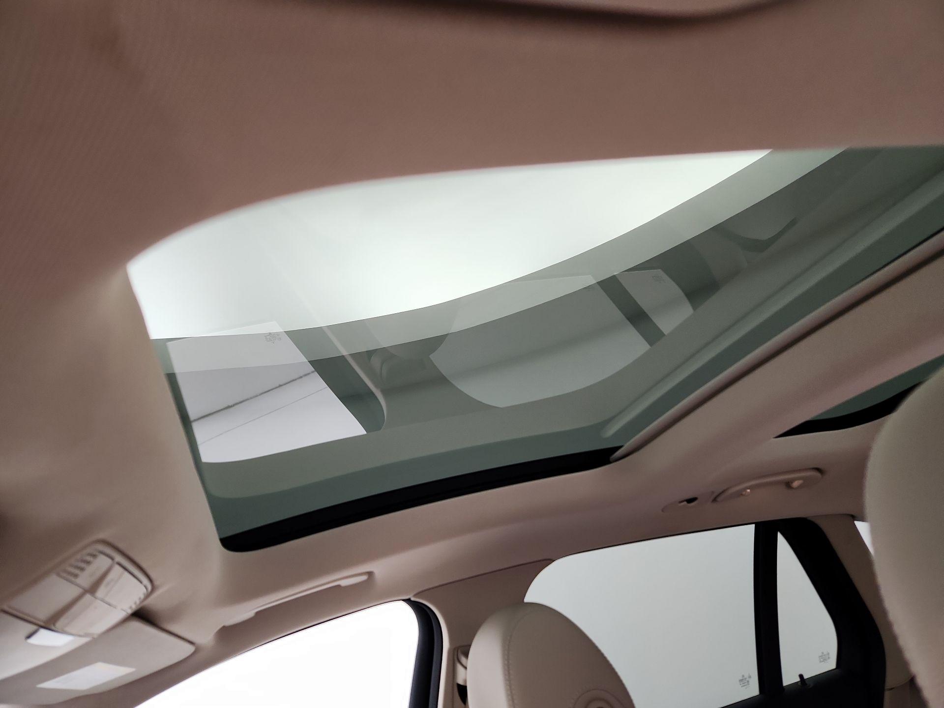 Thumbnail: 2019 Mercedes-Benz GLC - 20