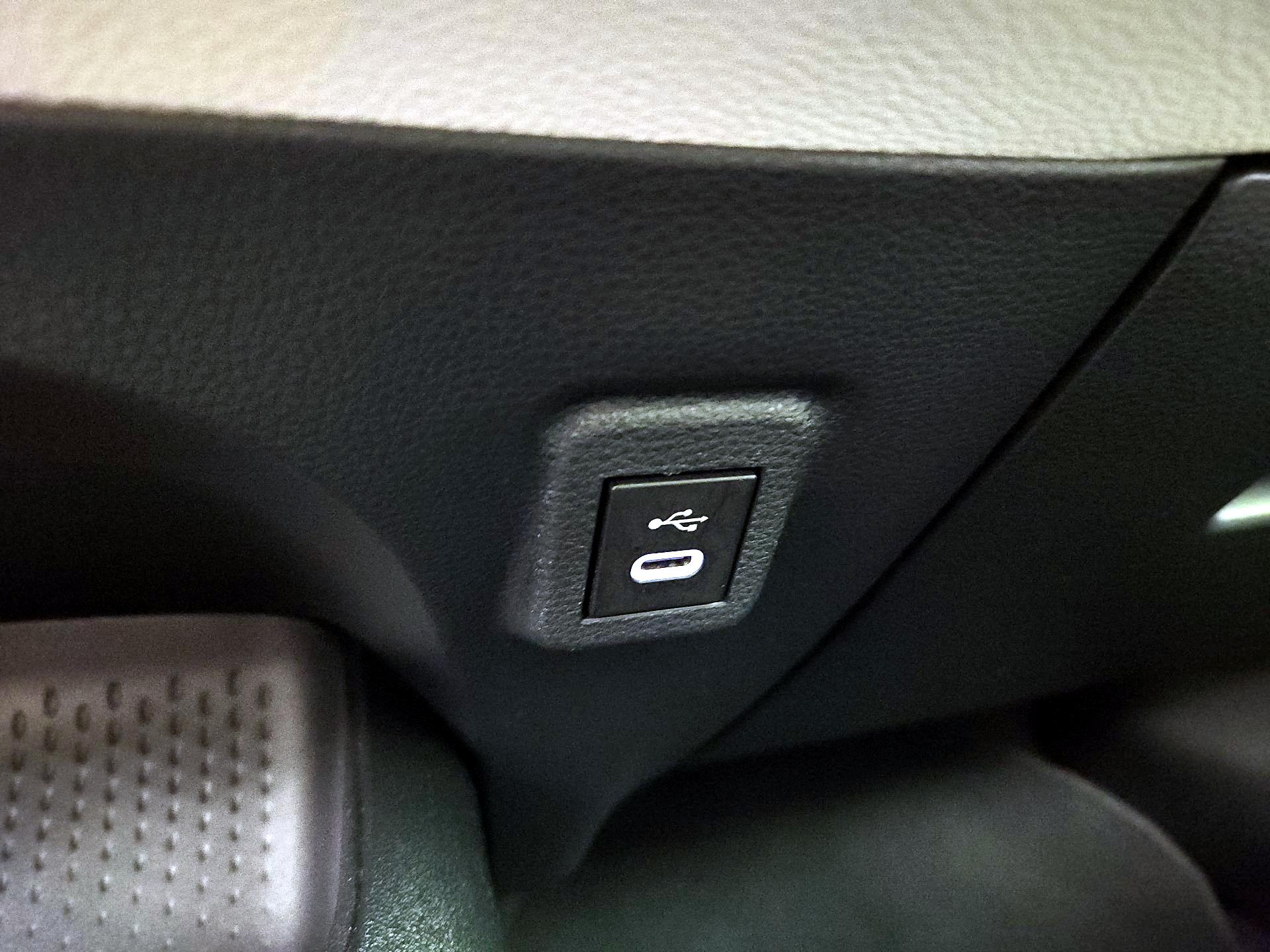 Thumbnail: 2024 Toyota Corolla - 18