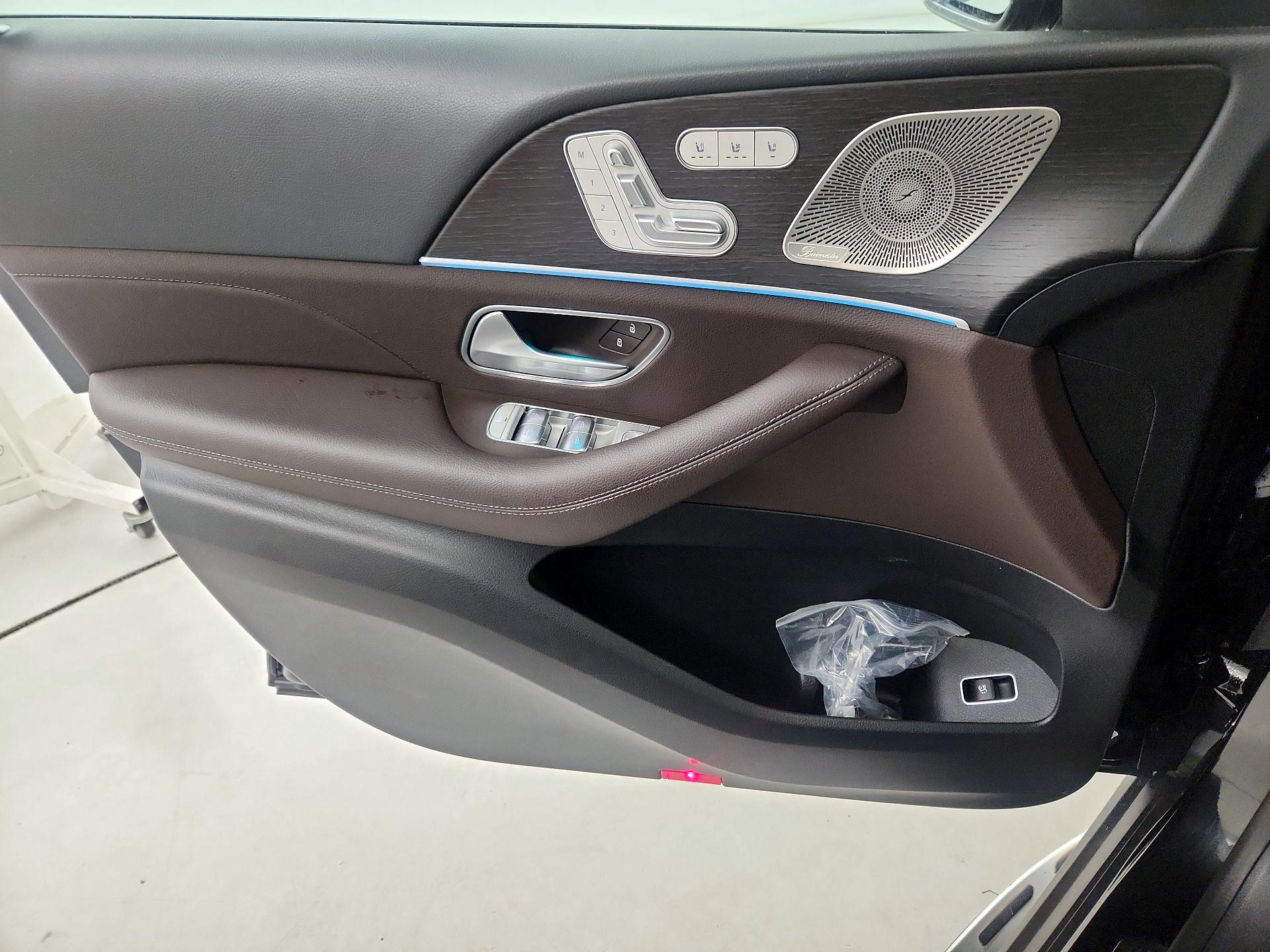 Thumbnail: 2023 Mercedes-Benz GLS - 12