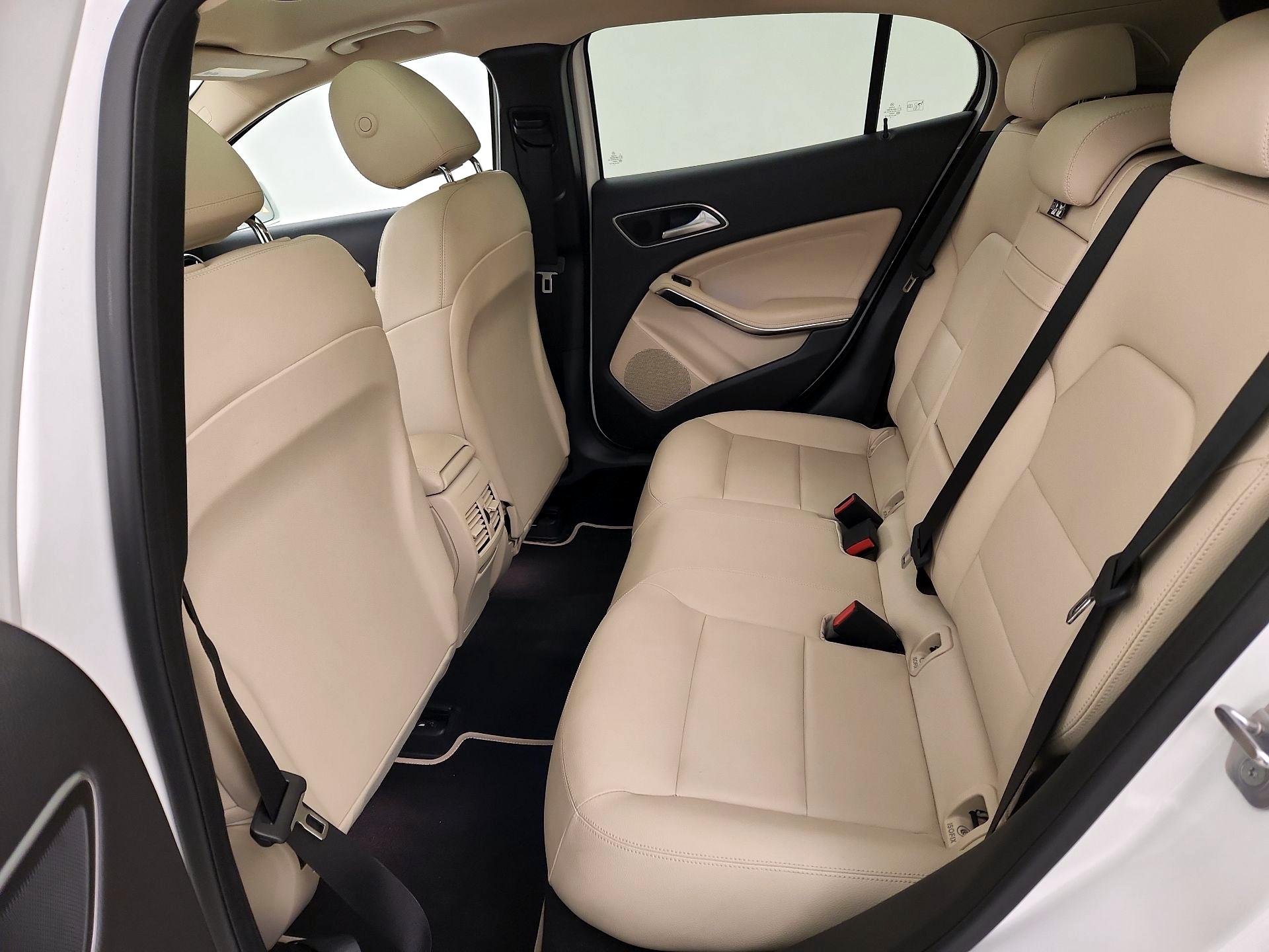 Thumbnail: 2020 Mercedes-Benz GLA - 20