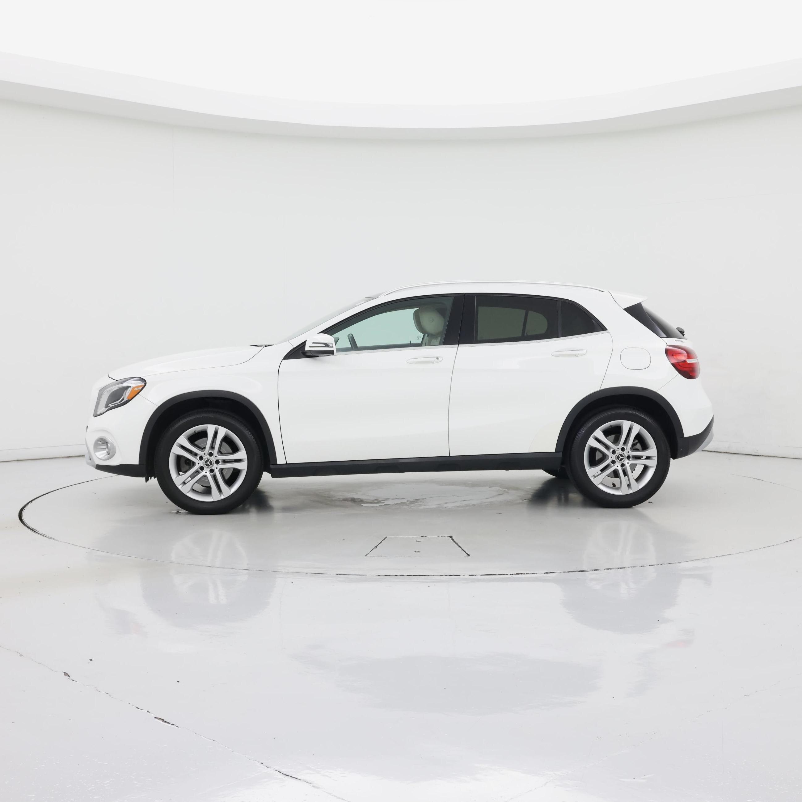 Thumbnail: 2020 Mercedes-Benz GLA - 3