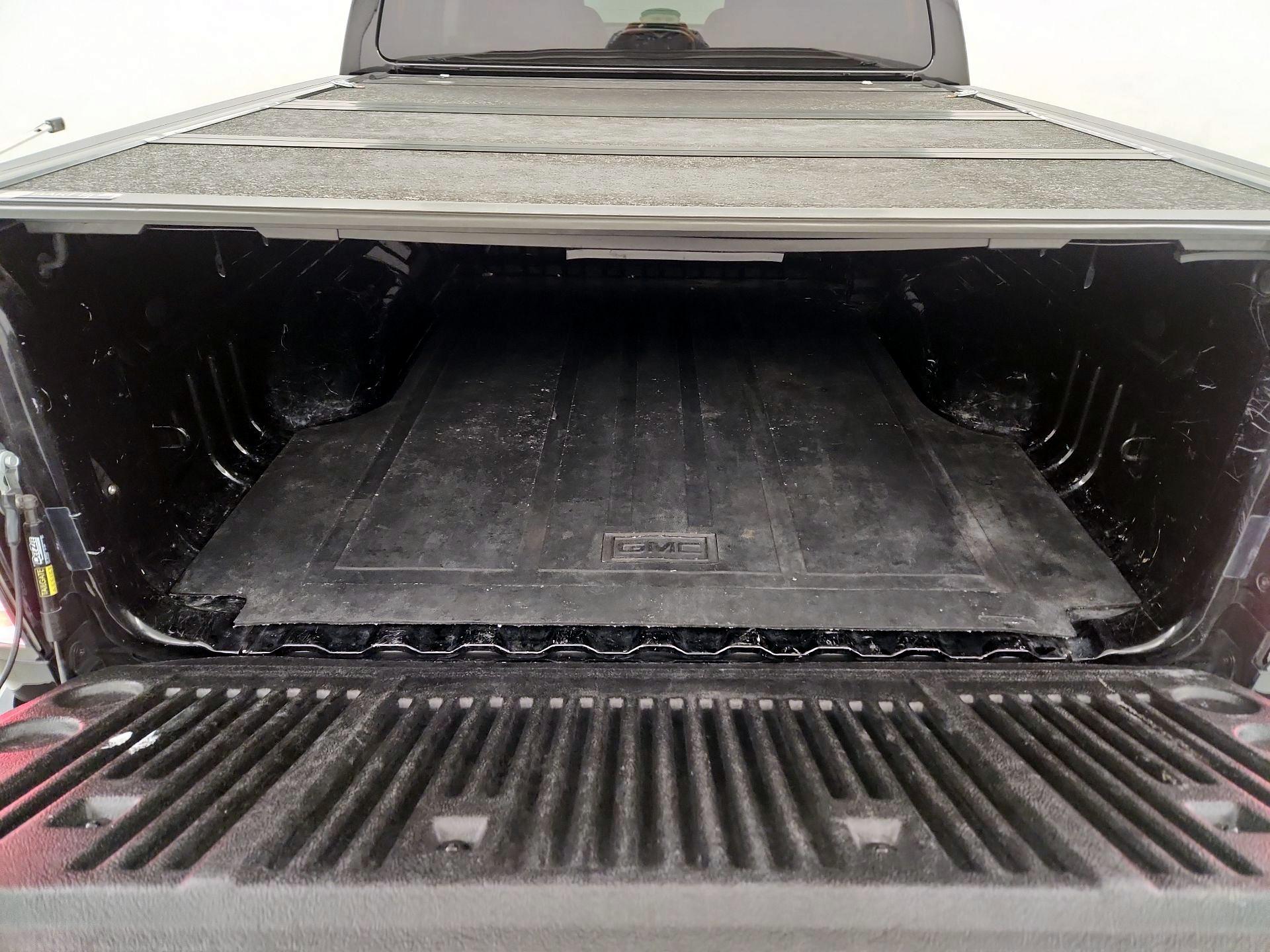 Thumbnail: 2015 GMC Canyon - 20