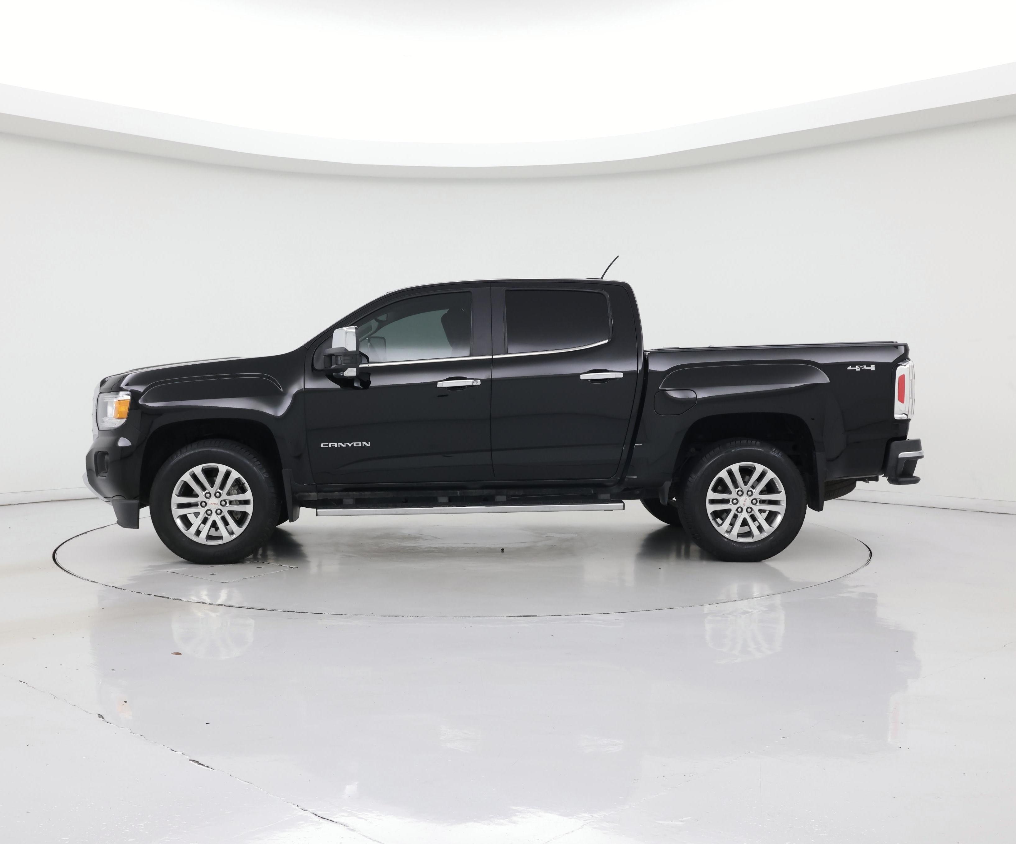 Thumbnail: 2015 GMC Canyon - 3
