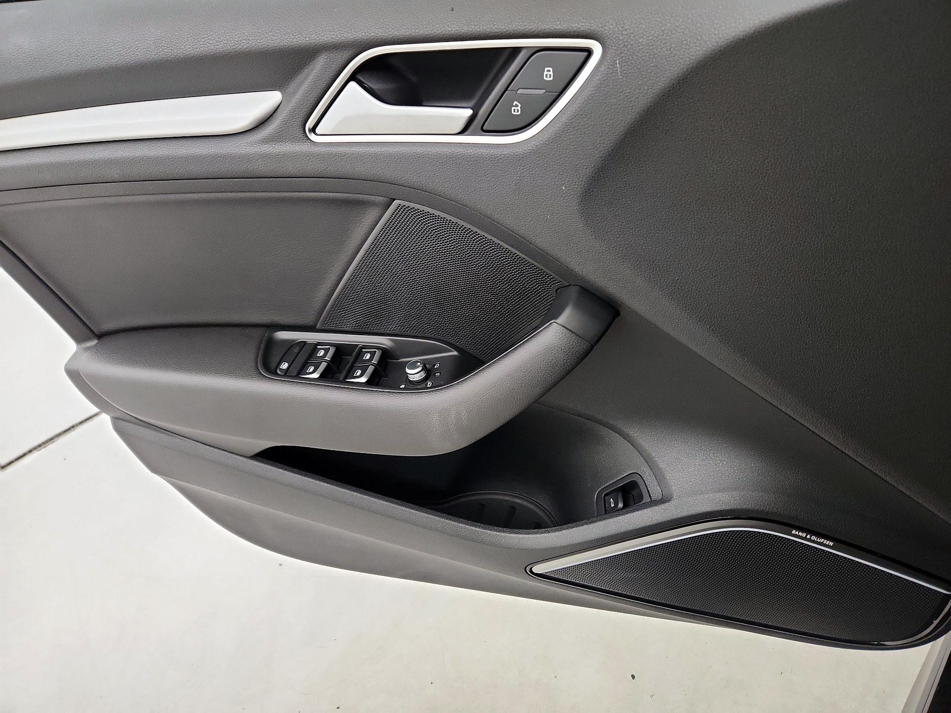 Thumbnail: 2015 Audi S3 - 12