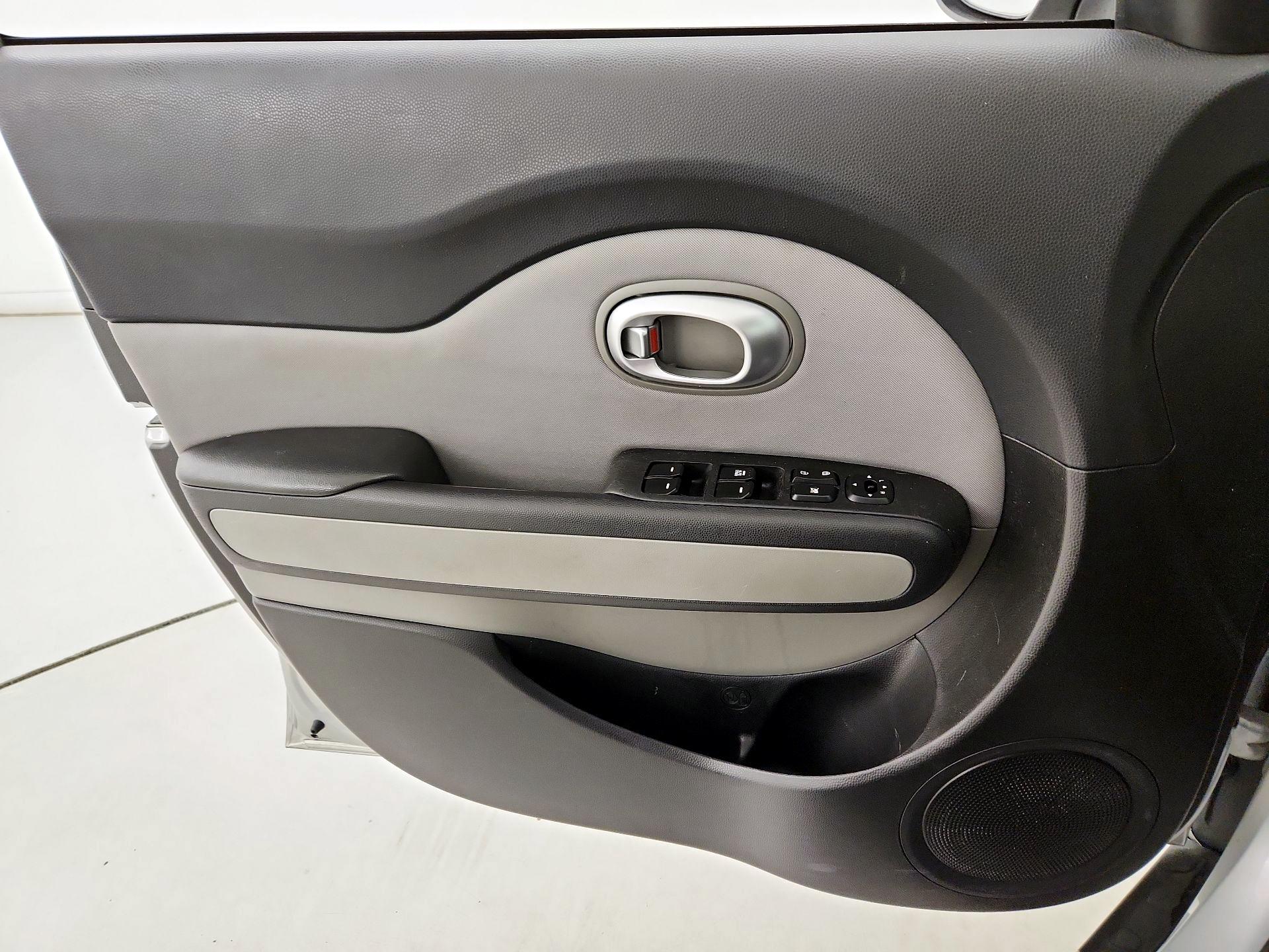 Thumbnail: 2015 Kia Soul - 14