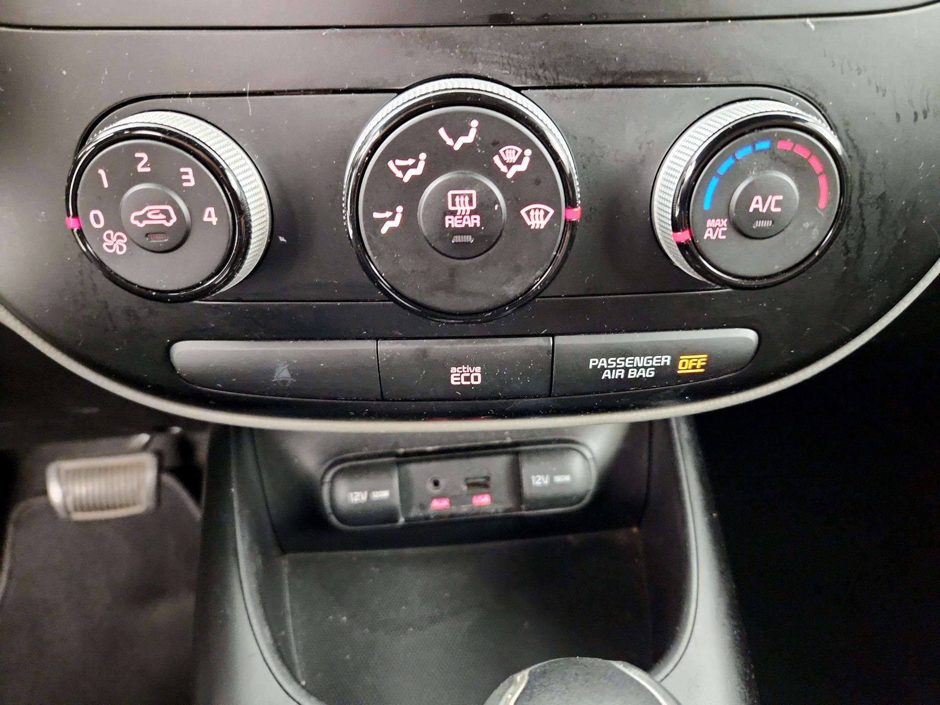 Thumbnail: 2015 Kia Soul - 16