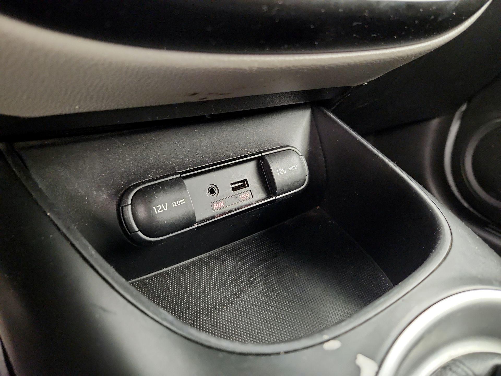 Thumbnail: 2015 Kia Soul - 18