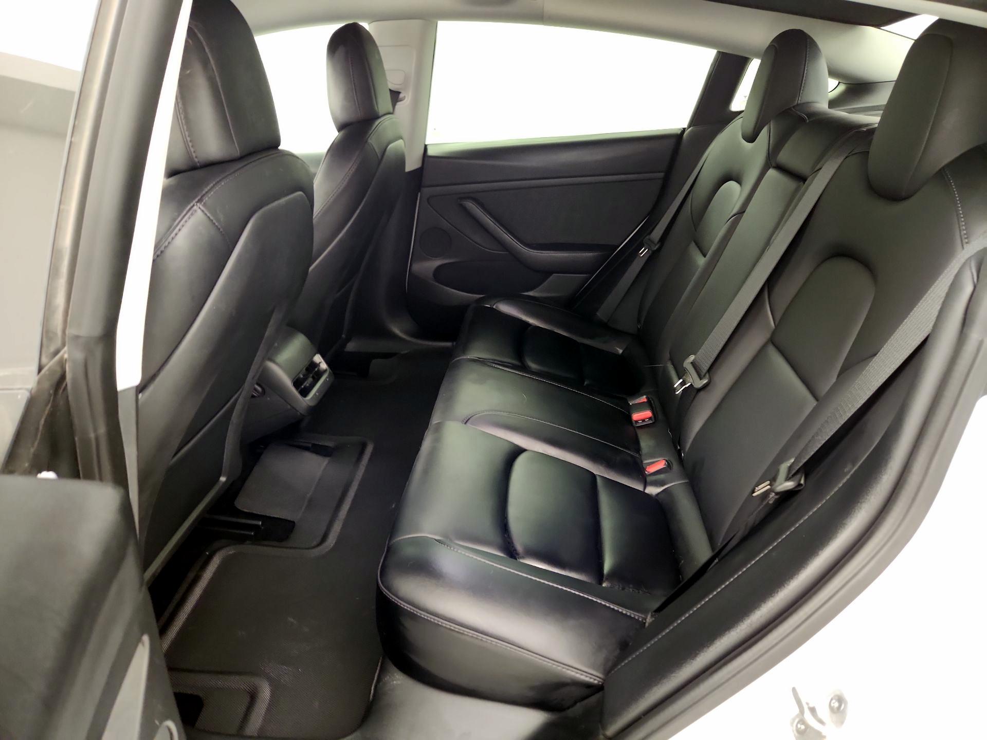 Thumbnail: 2022 Tesla Model 3 - 20