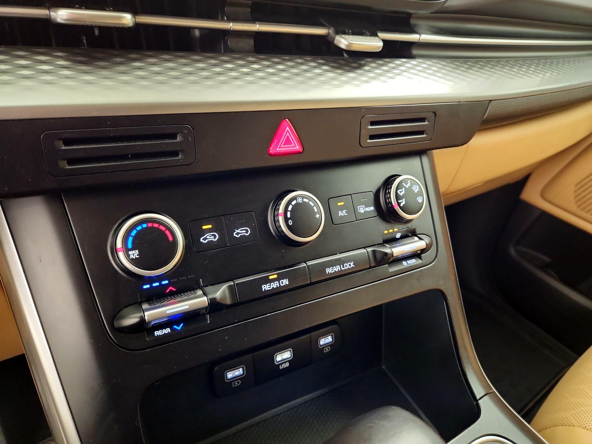 Thumbnail: 2024 Kia Carnival - 16