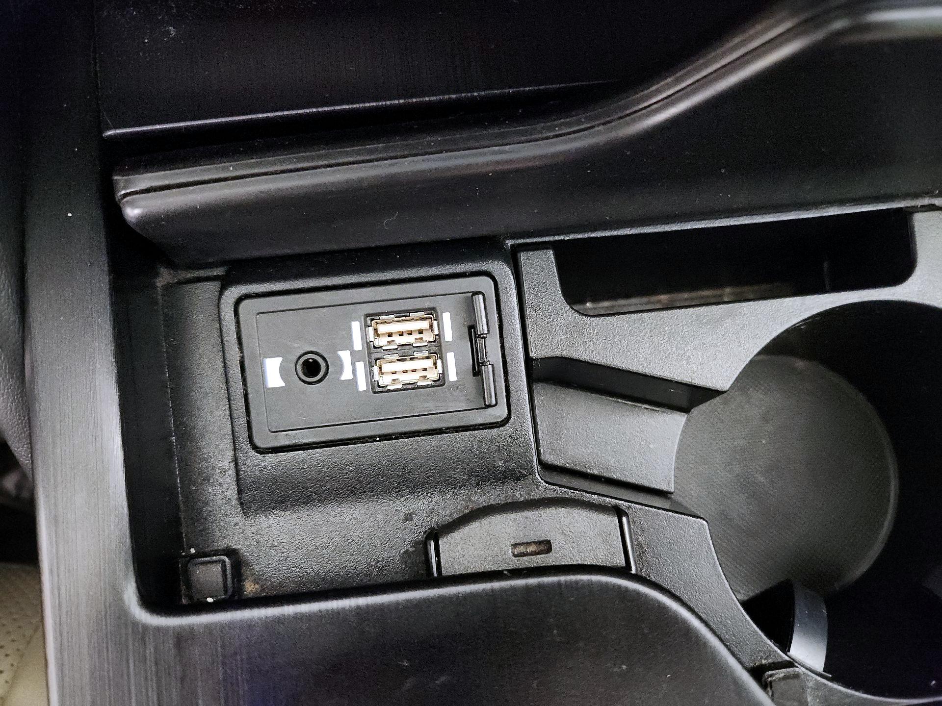 Thumbnail: 2019 Lexus ES - 18