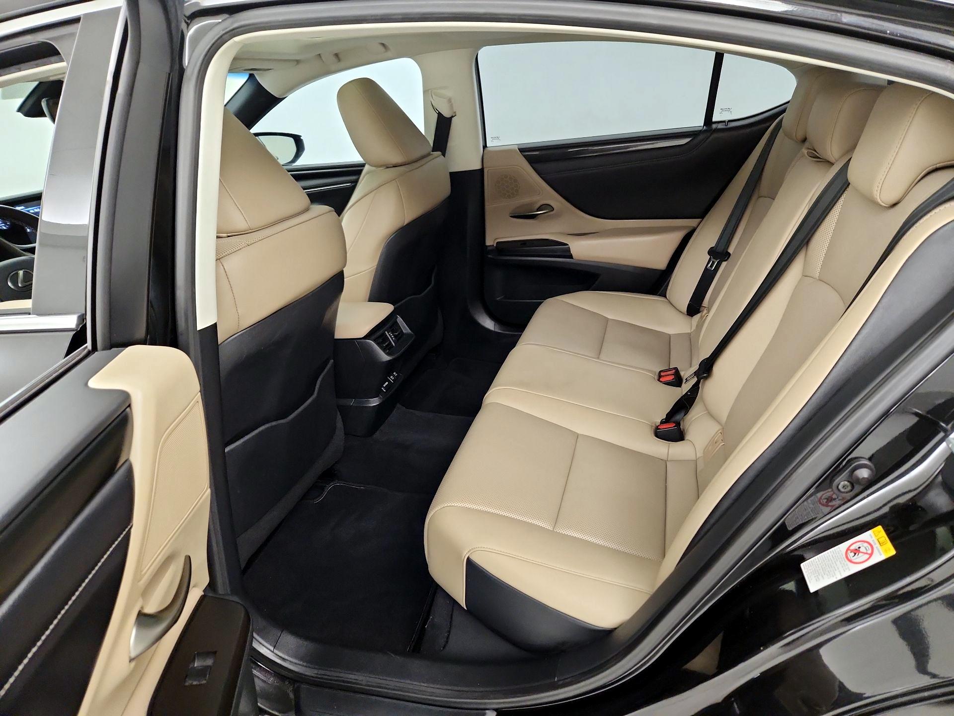 Thumbnail: 2019 Lexus ES - 20