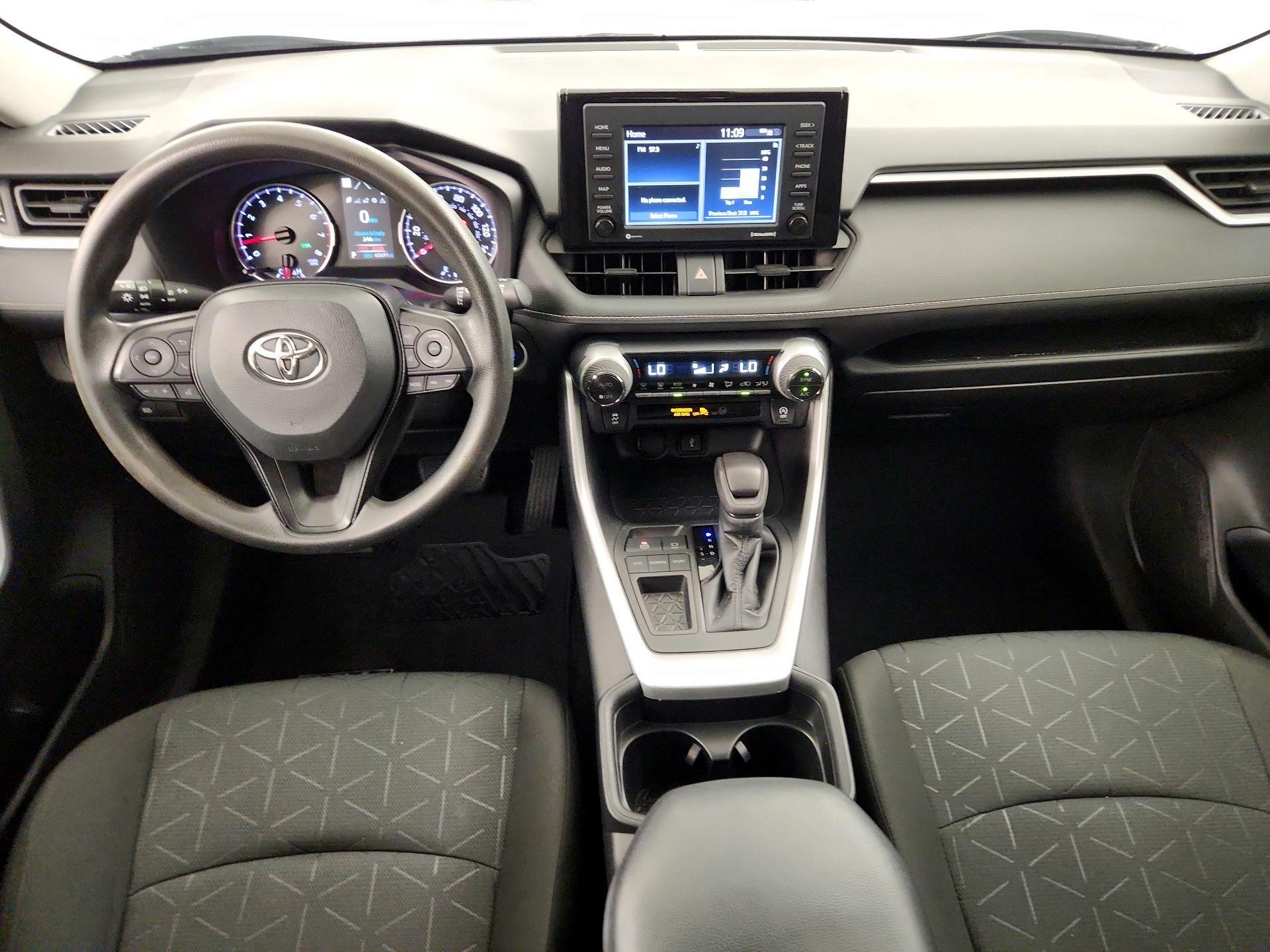 Thumbnail: 2021 Toyota RAV4 - 9