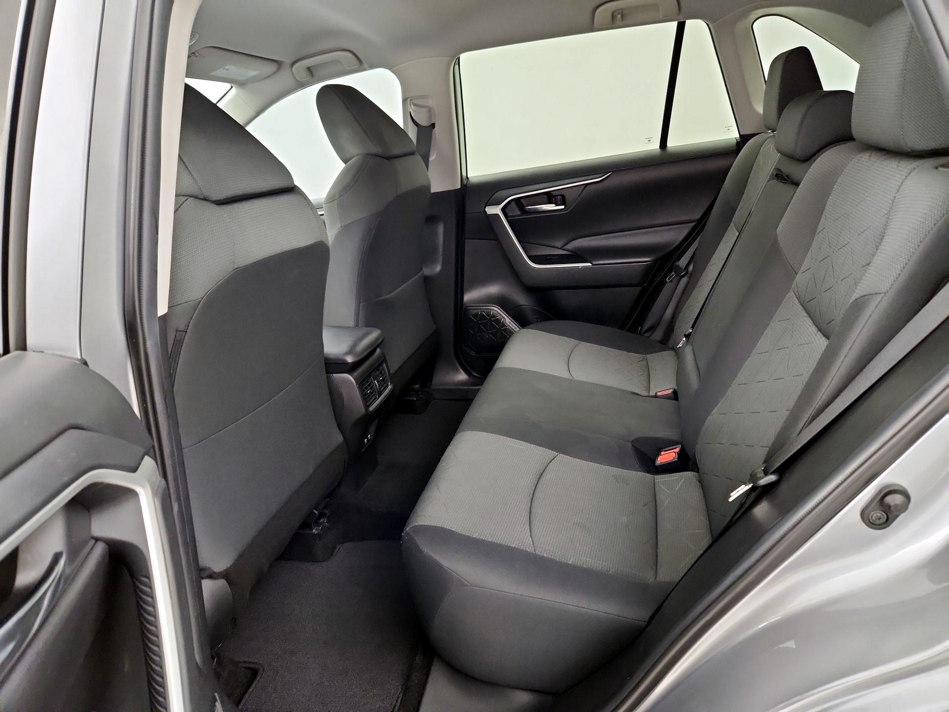 Thumbnail: 2021 Toyota RAV4 - 19