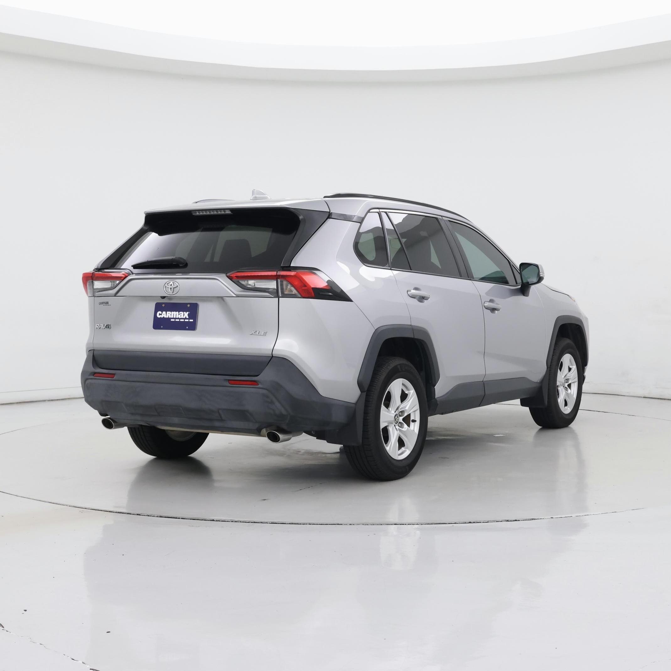 Thumbnail: 2021 Toyota RAV4 - 8