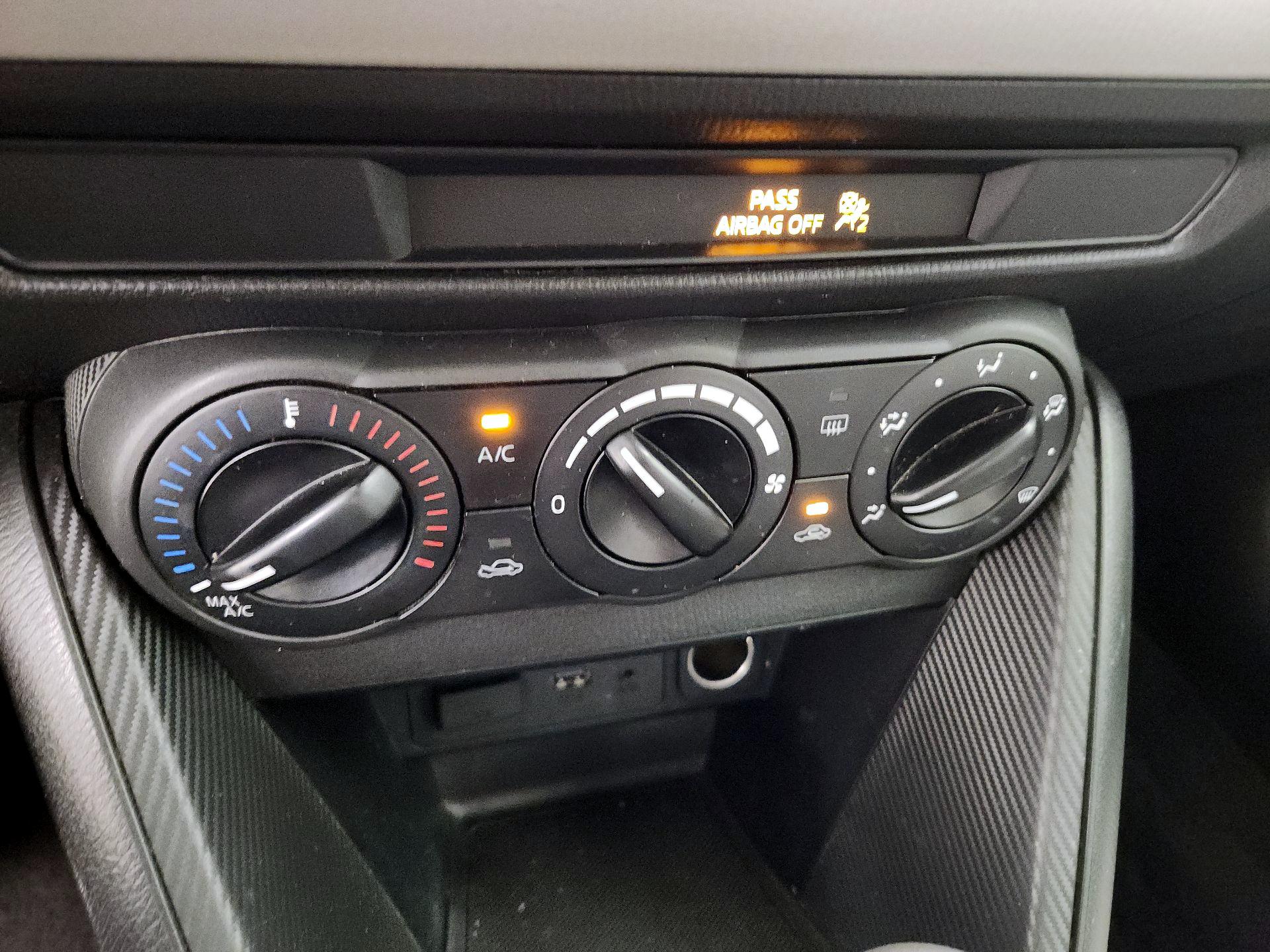 Thumbnail: 2020 Toyota Yaris - 16