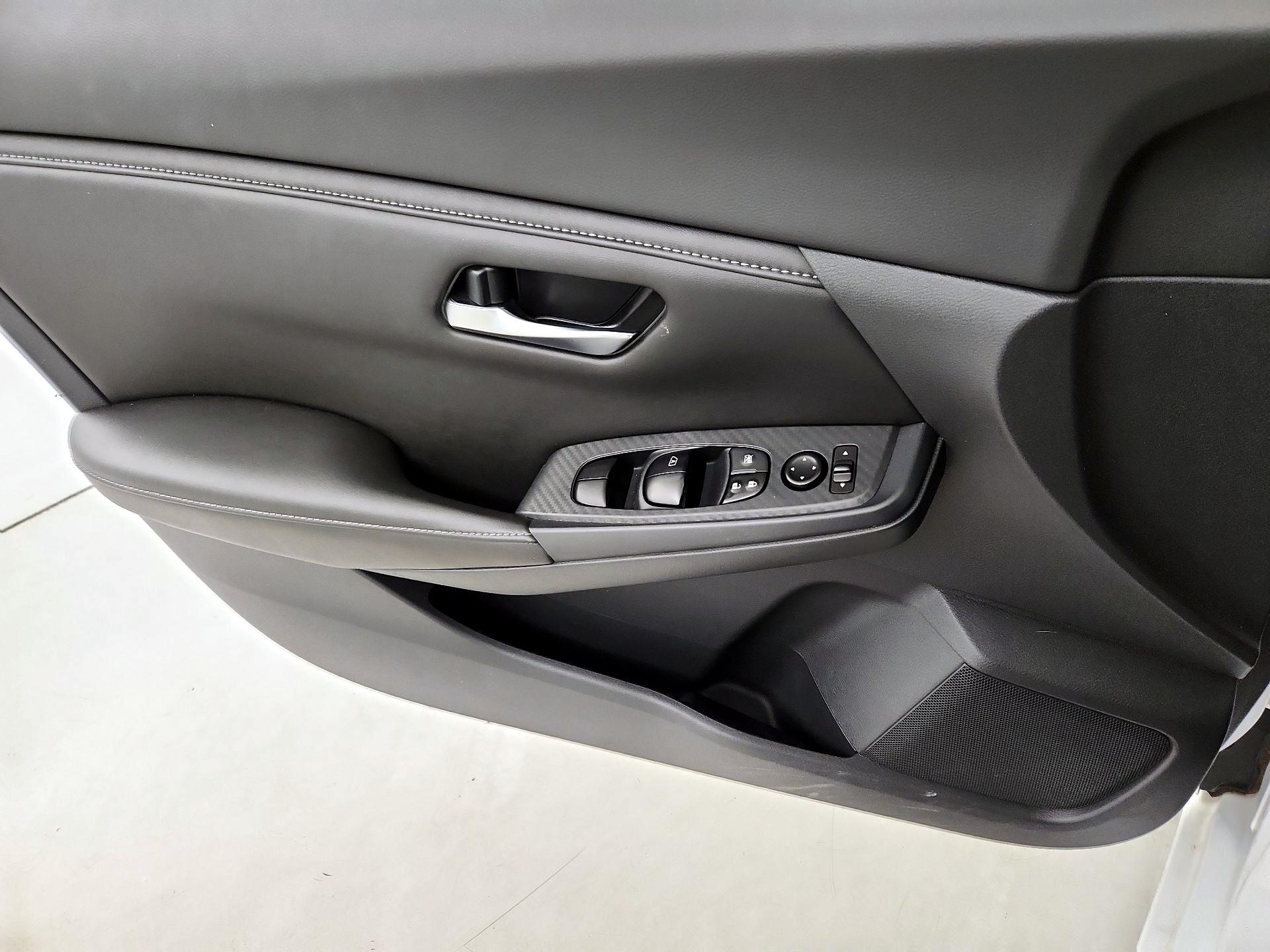 Thumbnail: 2022 Nissan Sentra - 12