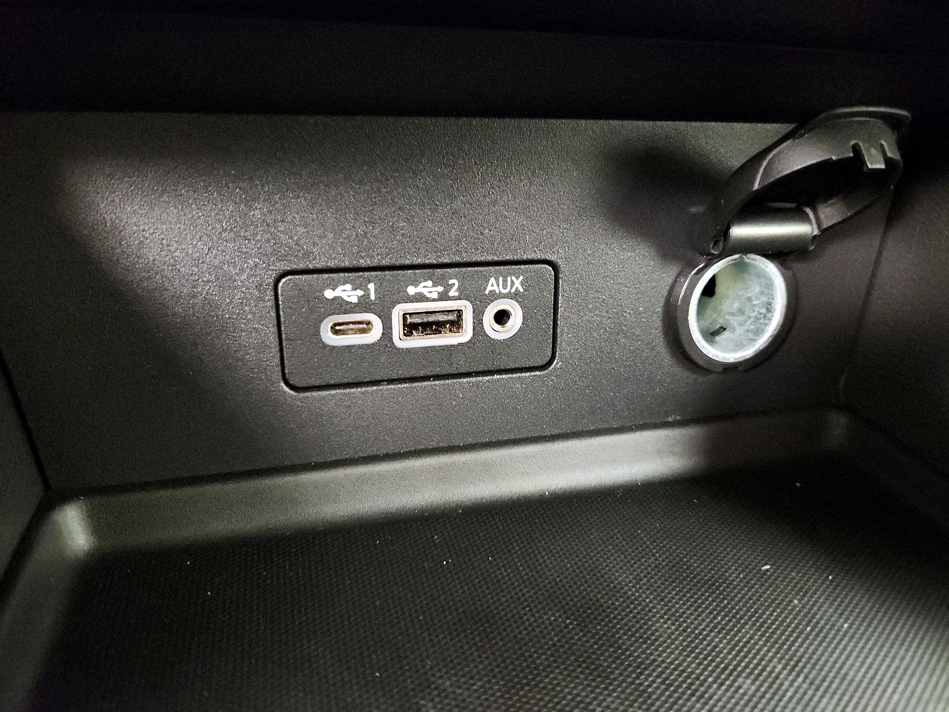 Thumbnail: 2022 Nissan Sentra - 18