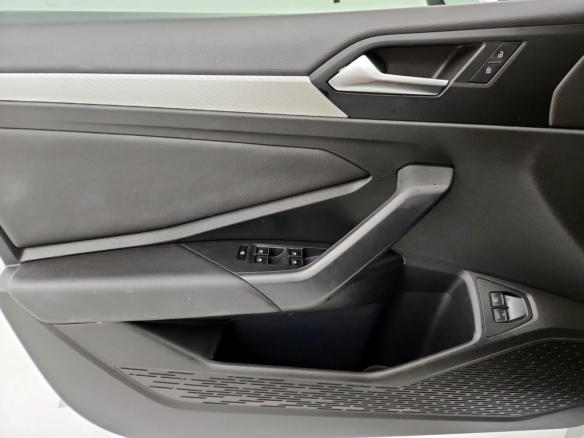 Thumbnail: 2021 Volkswagen Jetta - 12