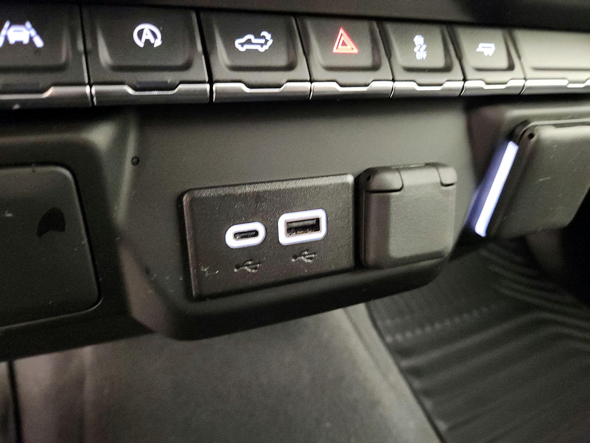 Thumbnail: 2024 Chevrolet Silverado 1500 - 18