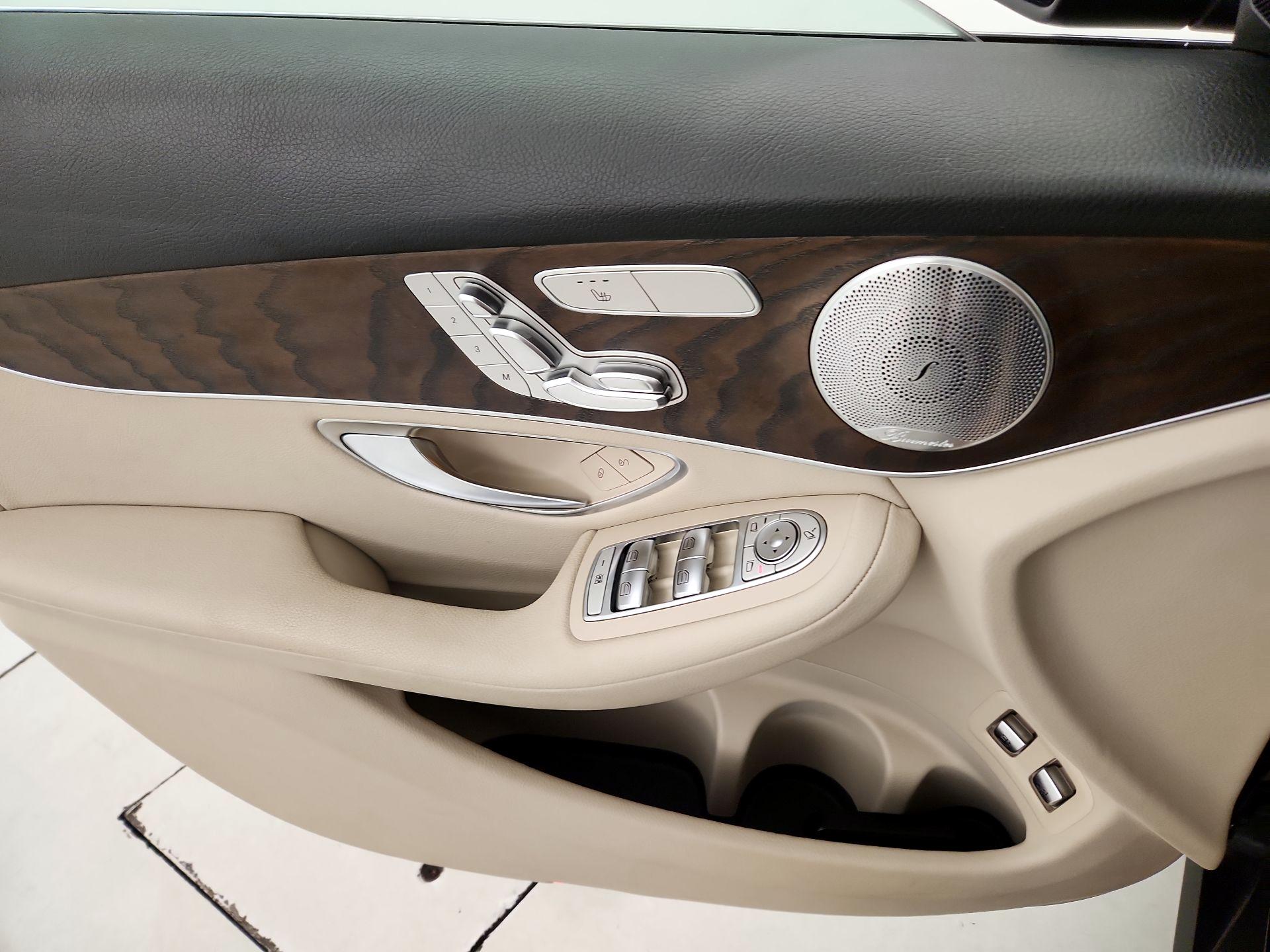 Thumbnail: 2019 Mercedes-Benz GLC - 12