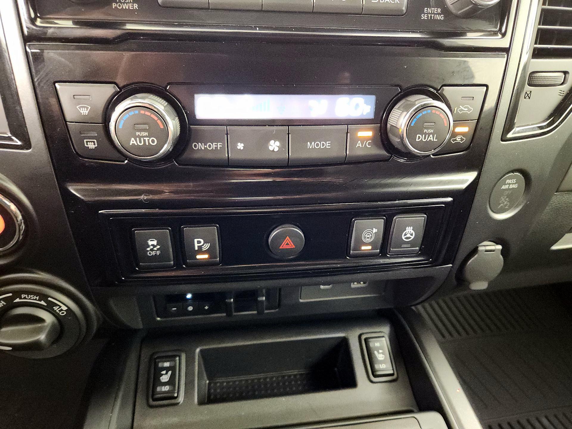 Thumbnail: 2020 Nissan Titan - 17