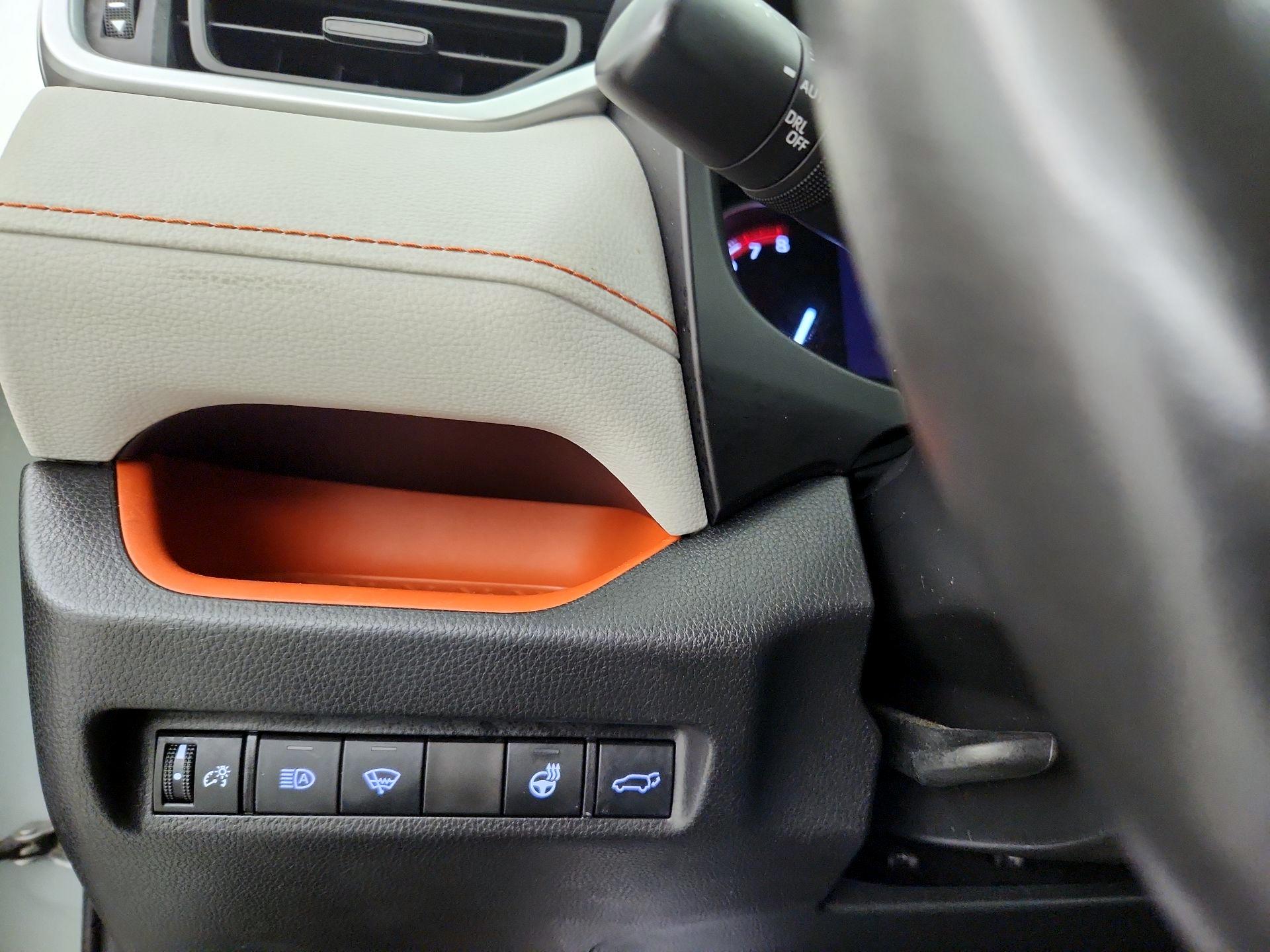 Thumbnail: 2019 Toyota RAV4 - 13