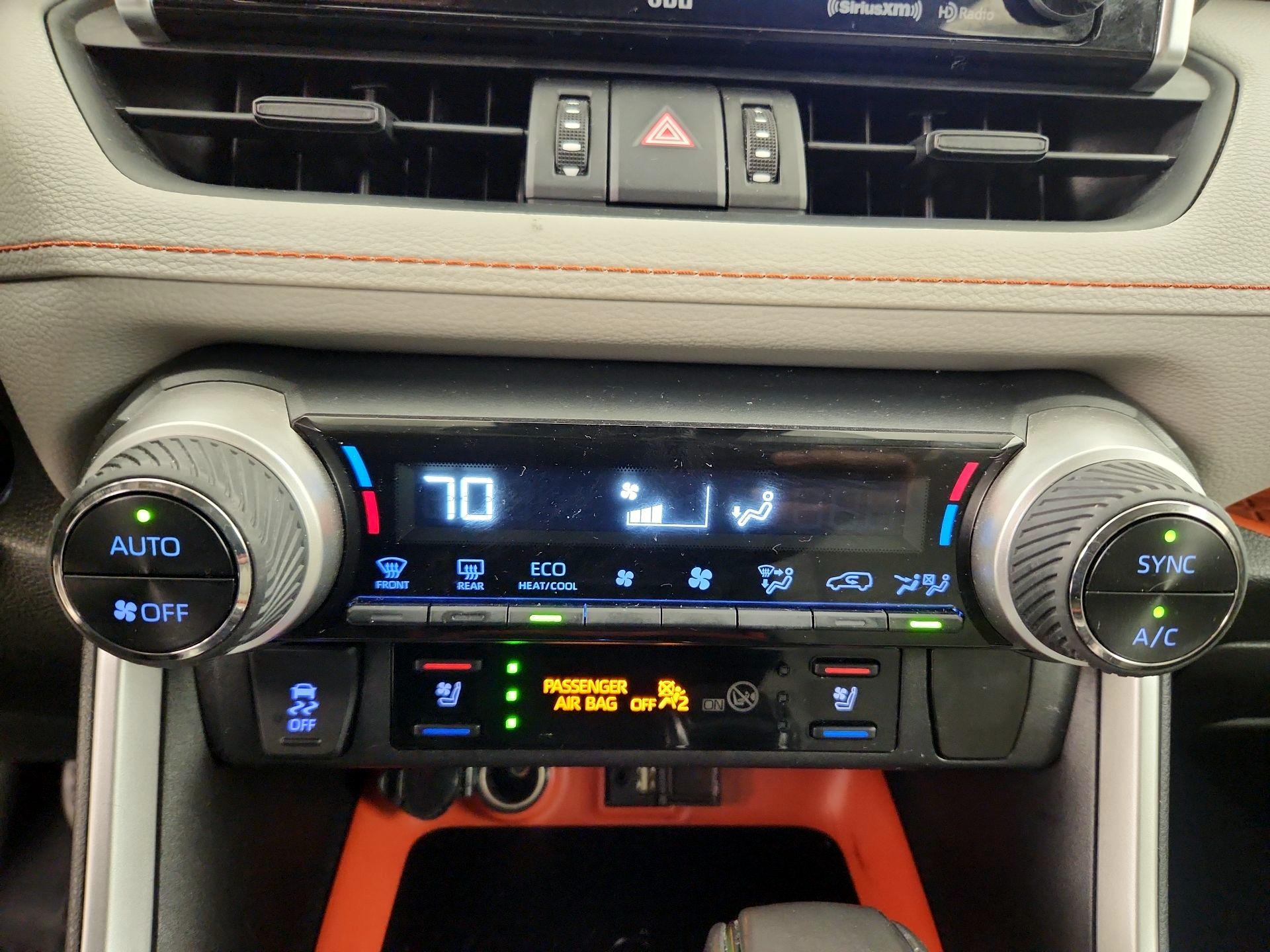 Thumbnail: 2019 Toyota RAV4 - 16