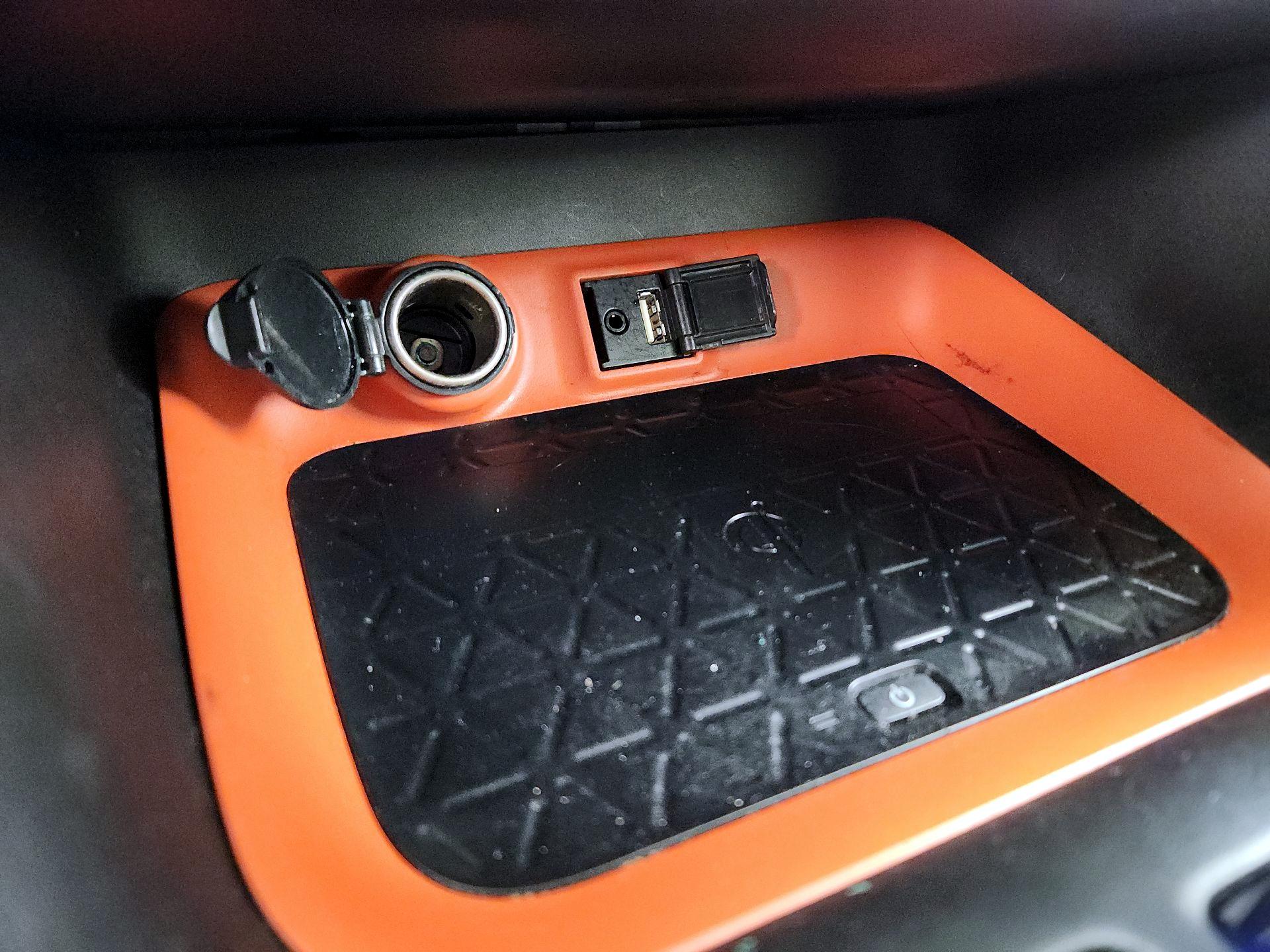 Thumbnail: 2019 Toyota RAV4 - 18