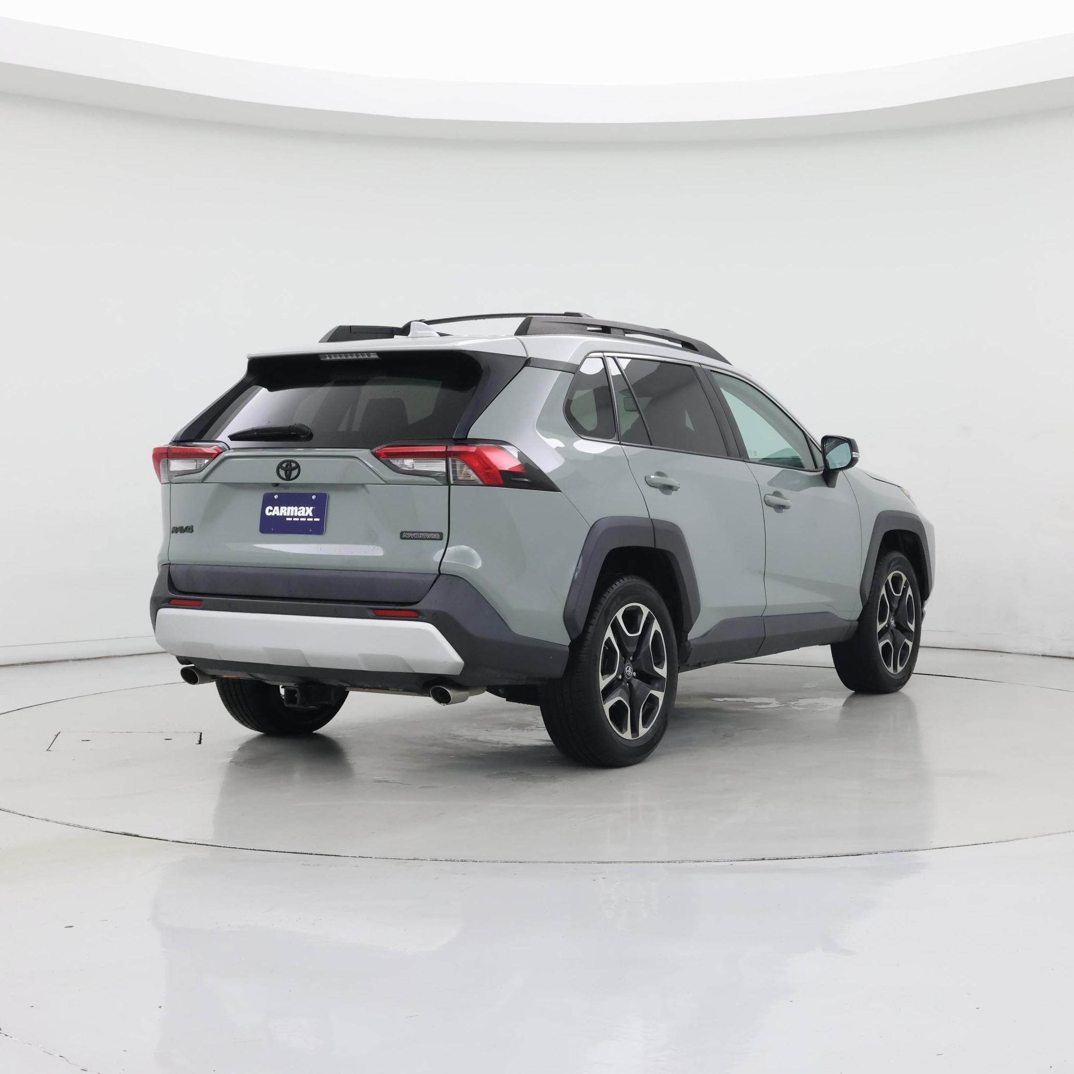Thumbnail: 2019 Toyota RAV4 - 8