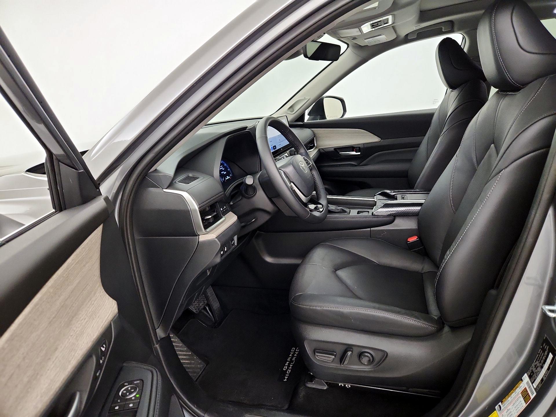 Thumbnail: 2025 Toyota Grand Highlander - 11