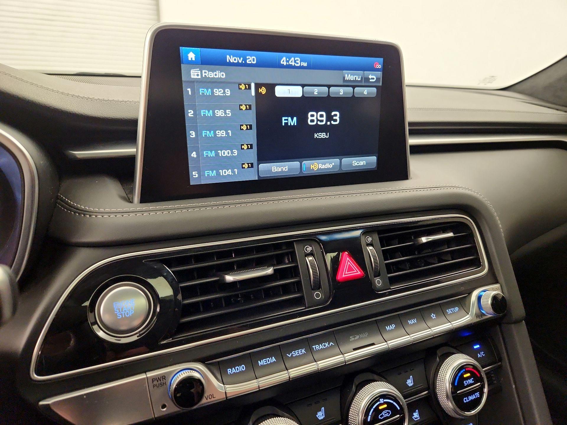 Thumbnail: 2021 Genesis G70 - 16