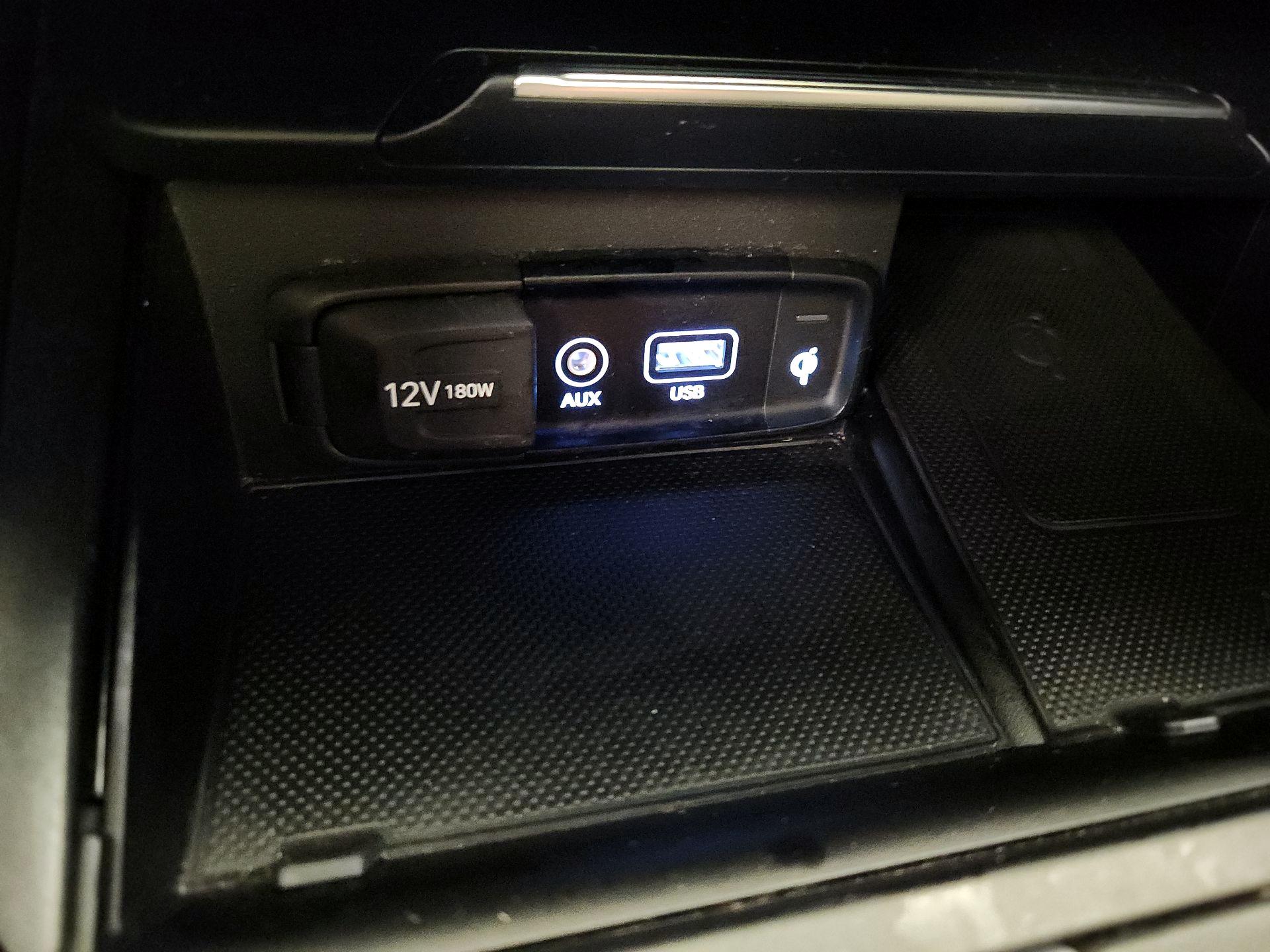 Thumbnail: 2021 Genesis G70 - 19