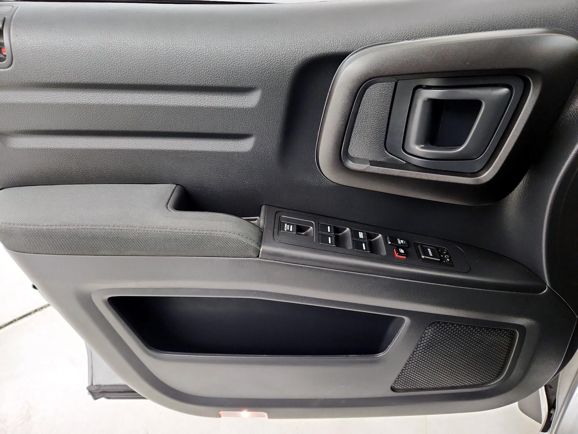 Thumbnail: 2014 Honda Ridgeline - 12