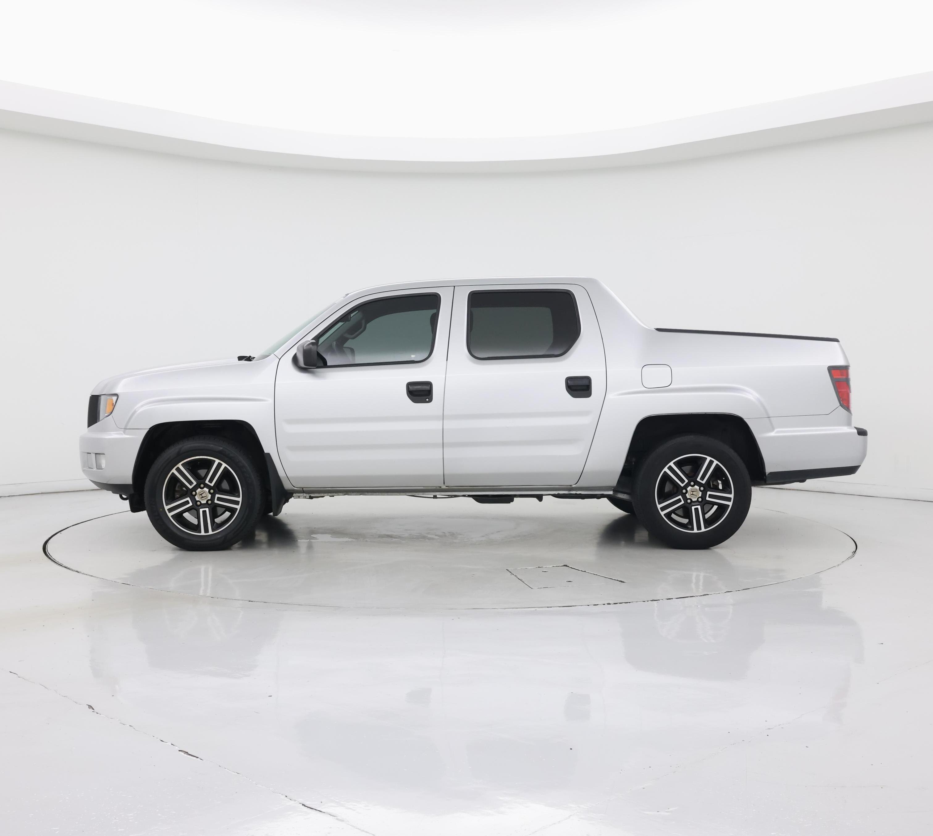 Thumbnail: 2014 Honda Ridgeline - 3