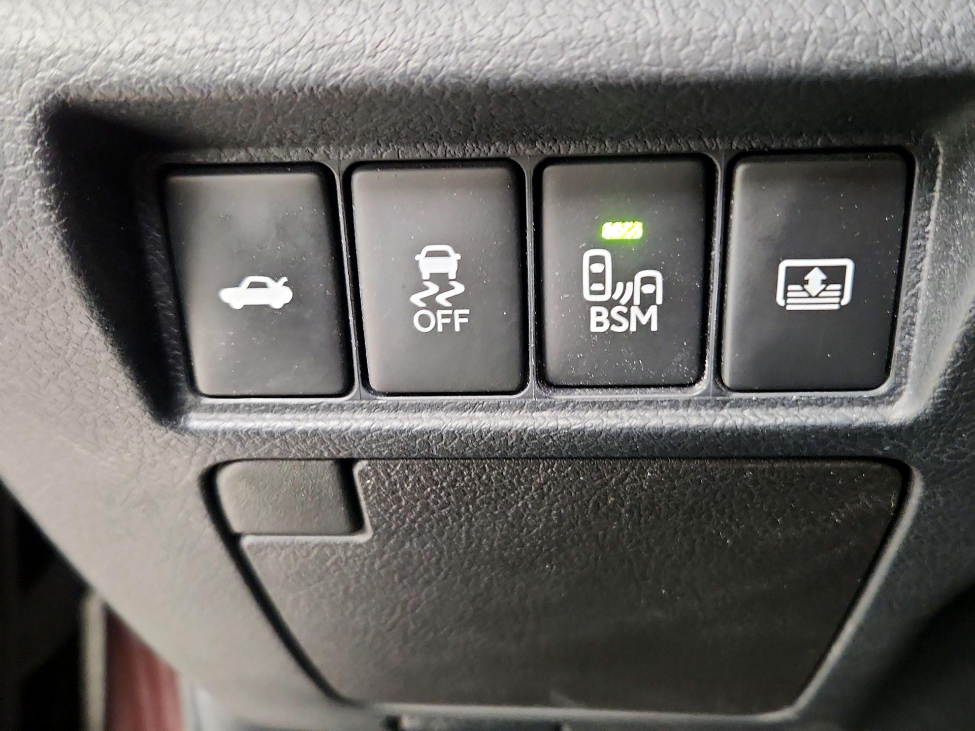 Thumbnail: 2014 Toyota Avalon - 13