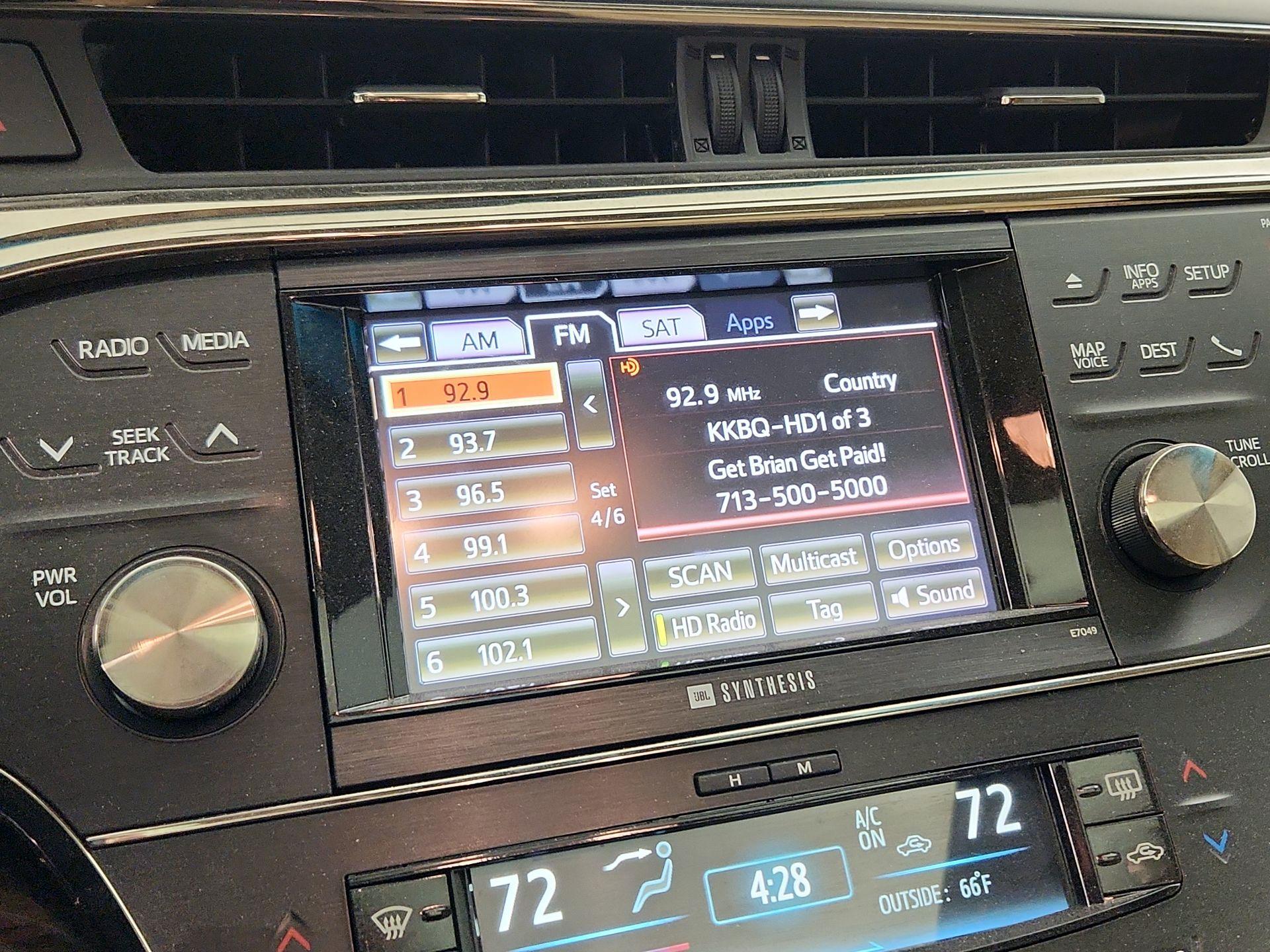 Thumbnail: 2014 Toyota Avalon - 16