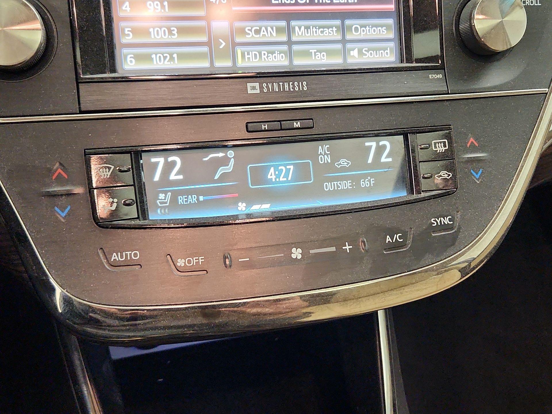 Thumbnail: 2014 Toyota Avalon - 17