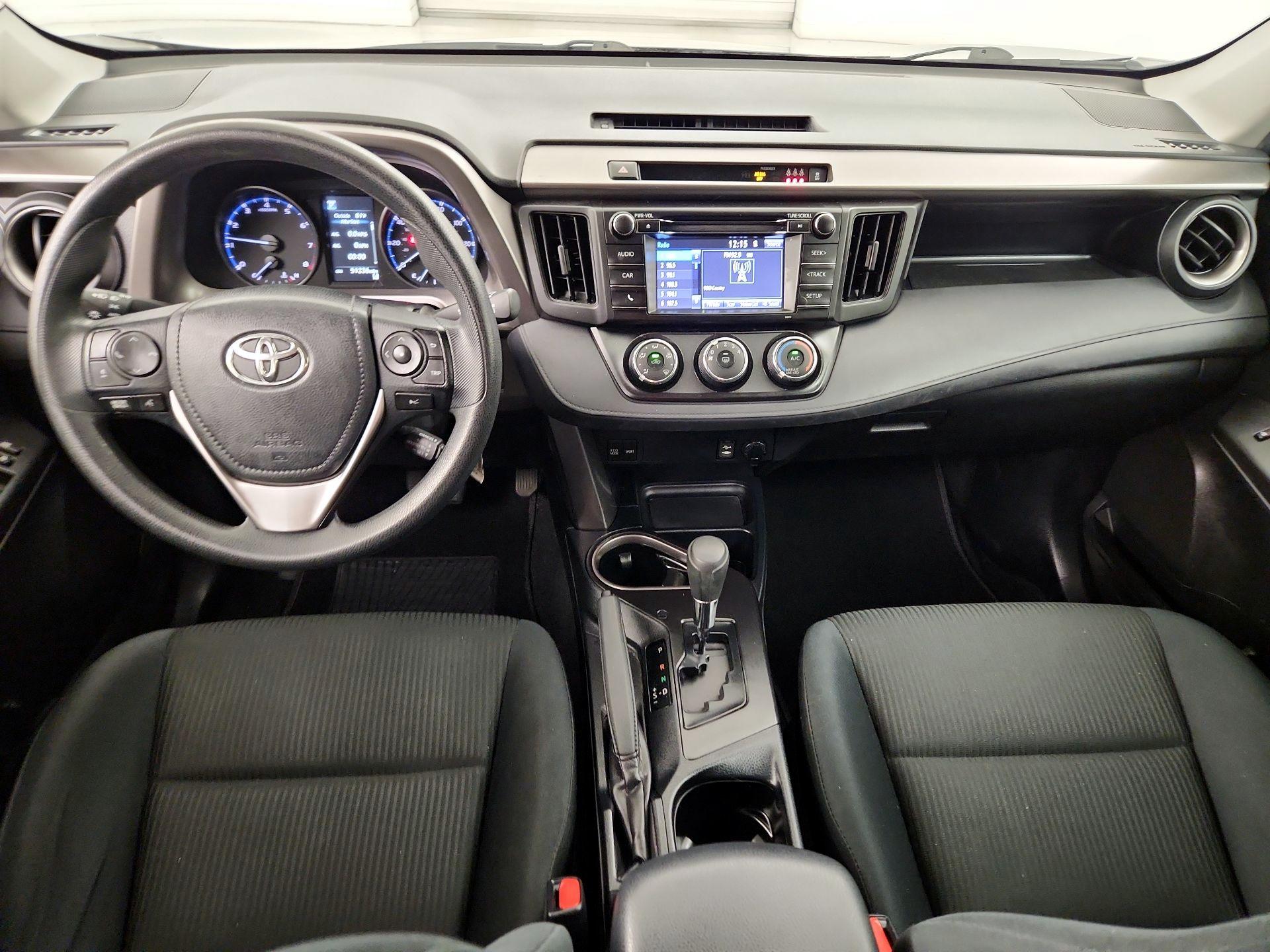 Thumbnail: 2018 Toyota RAV4 - 9