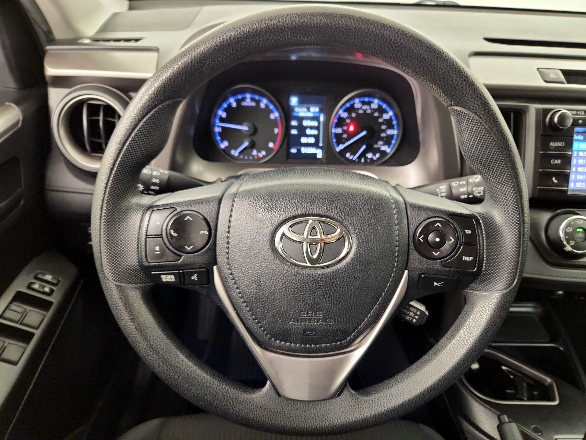 Thumbnail: 2018 Toyota RAV4 - 10