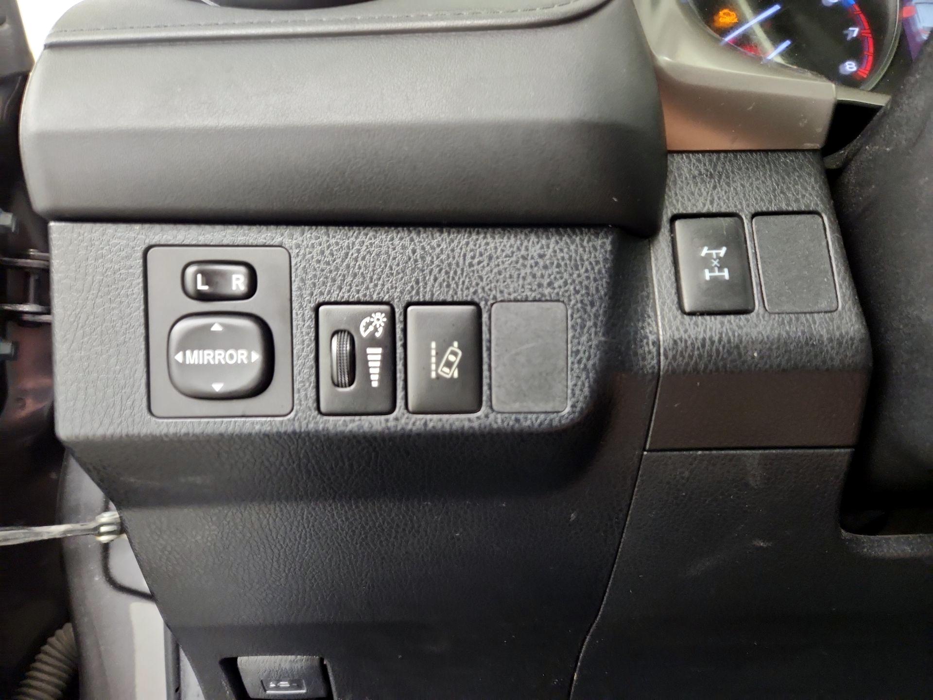 Thumbnail: 2018 Toyota RAV4 - 13