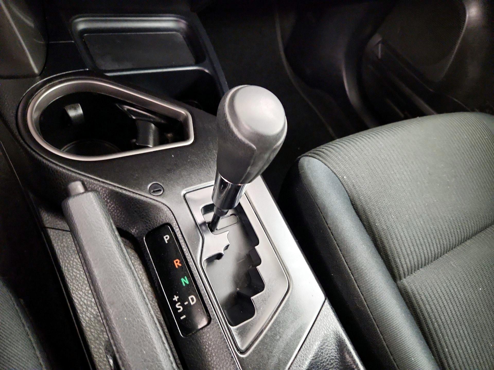 Thumbnail: 2018 Toyota RAV4 - 17