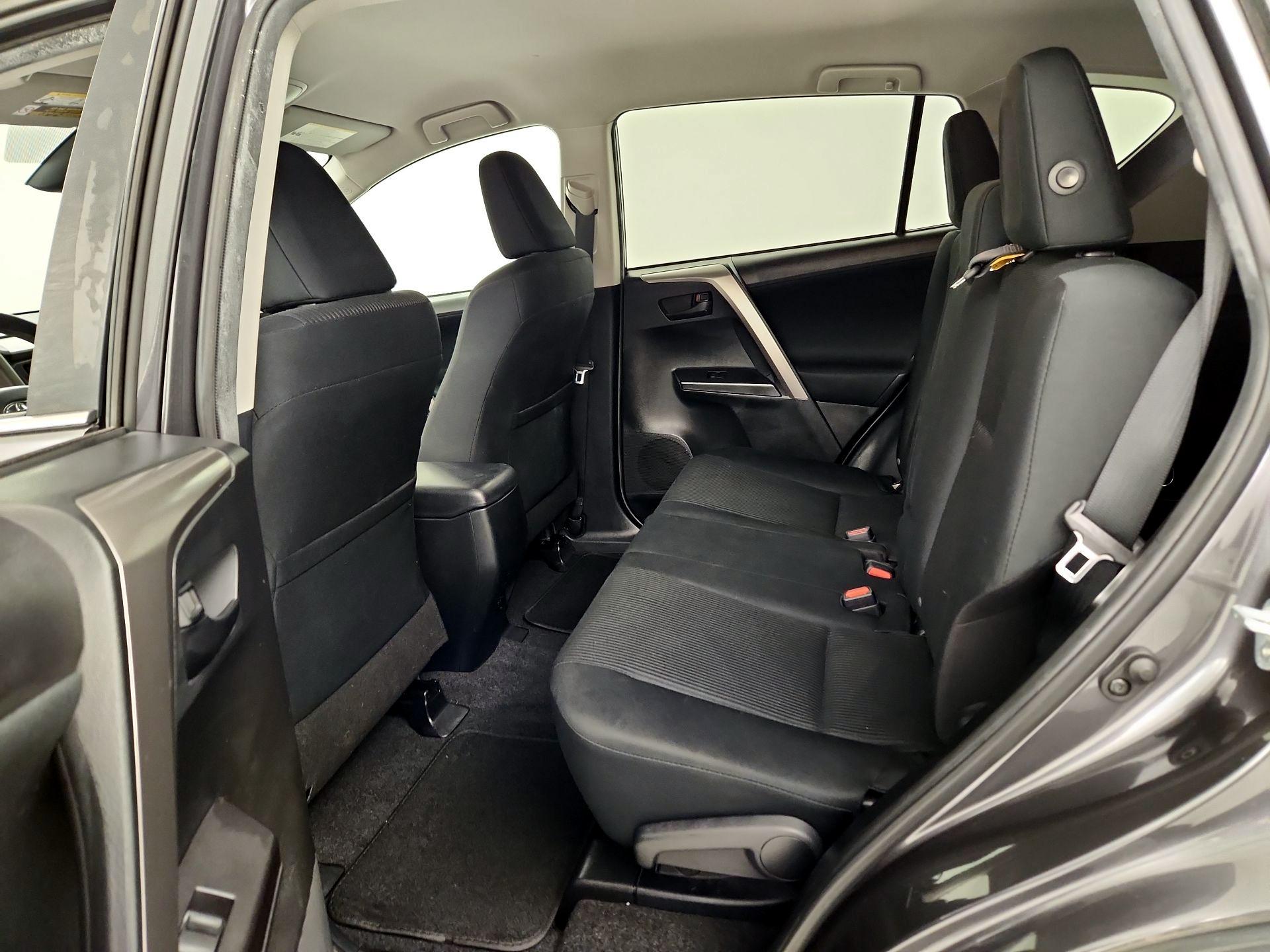 Thumbnail: 2018 Toyota RAV4 - 19